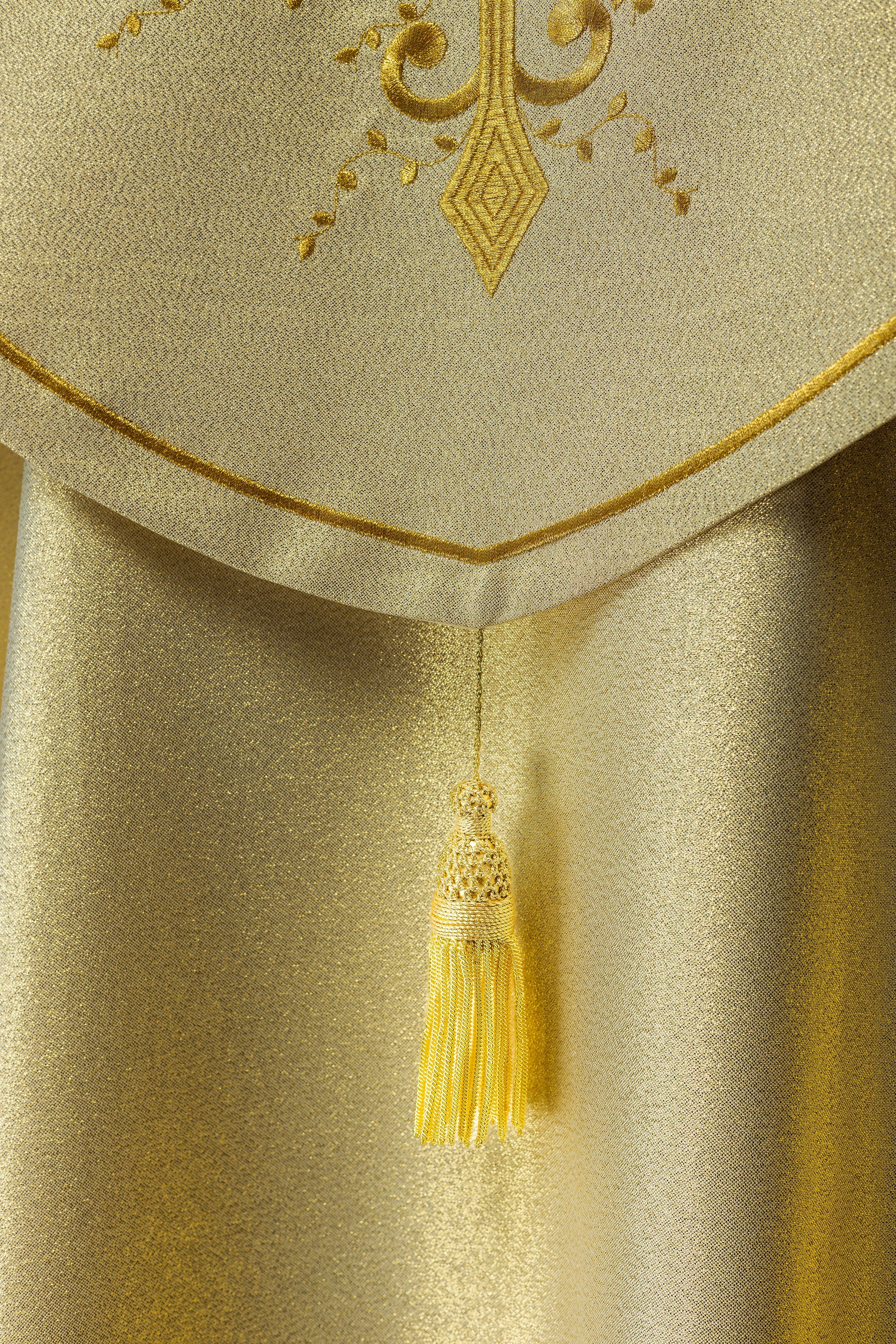 Gold embroidered liturgical cape - HAFTINAUSA.COM