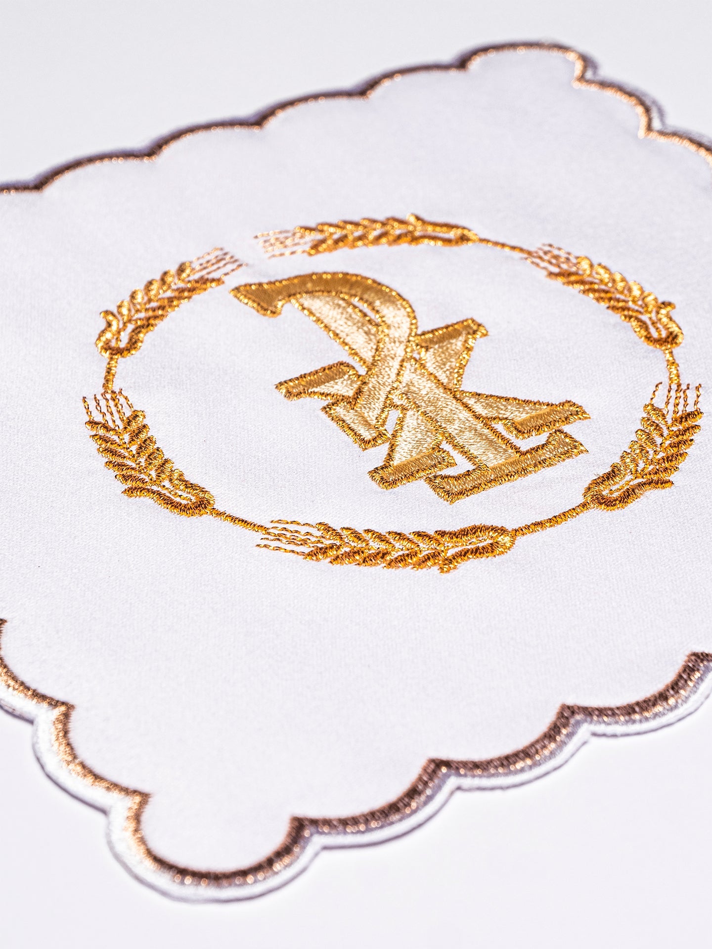 Chalice Linens with Golden PAX Embroidery - HAFTINAUSA.COM