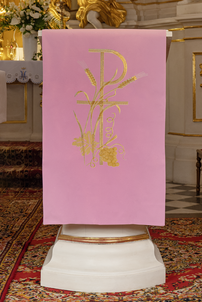 Lectern cover embroidered with a pink Cross motif