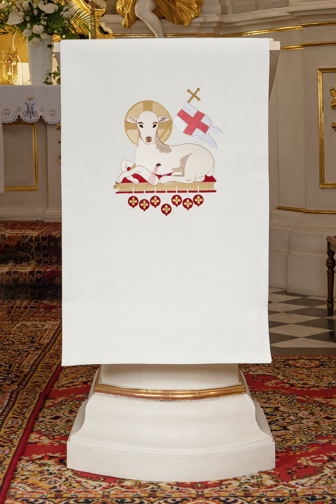 Lectern cover embroidered with a Lamb motif
