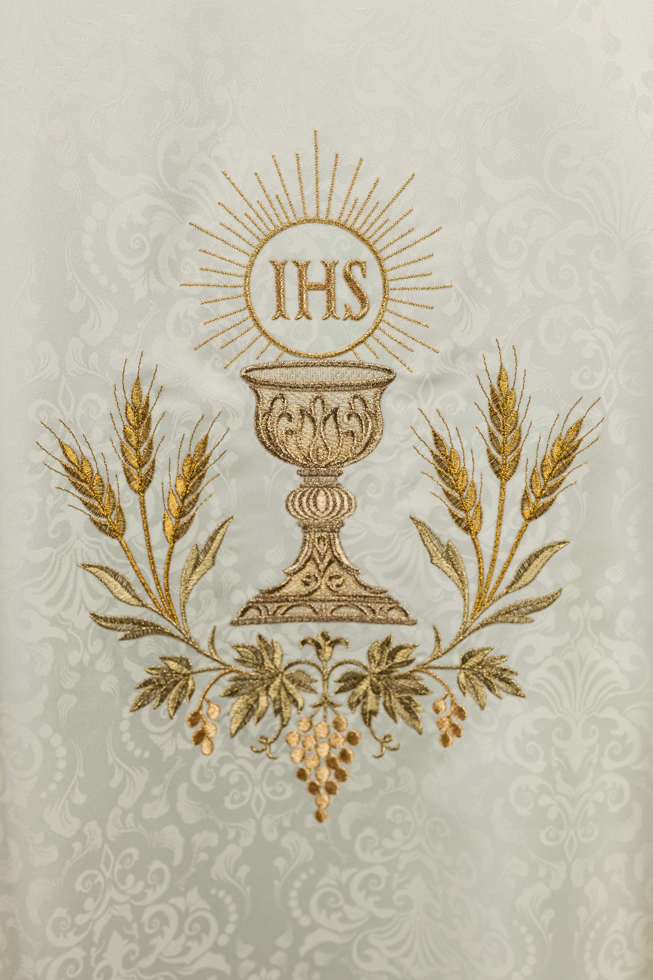 Ecru Liturgical Chasuble with Embroidered Chalice and Host on Jacquard Fabric