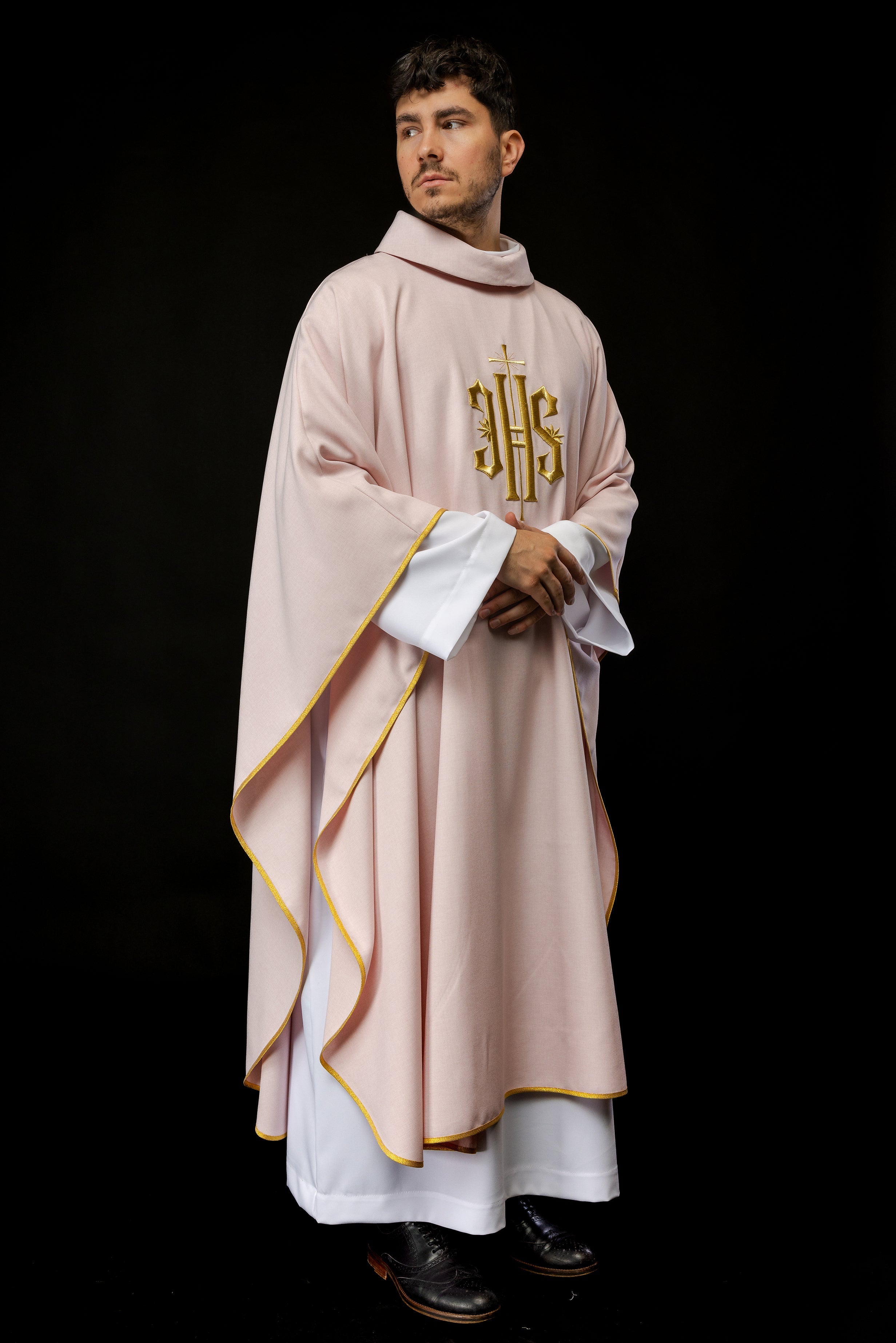 Classic pink chasuble with 3D IHS motif