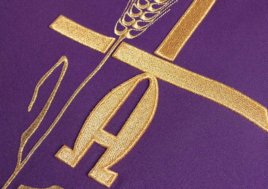 Purple chasuble with cross and alfa omega symbols - HAFTINAUSA.COM