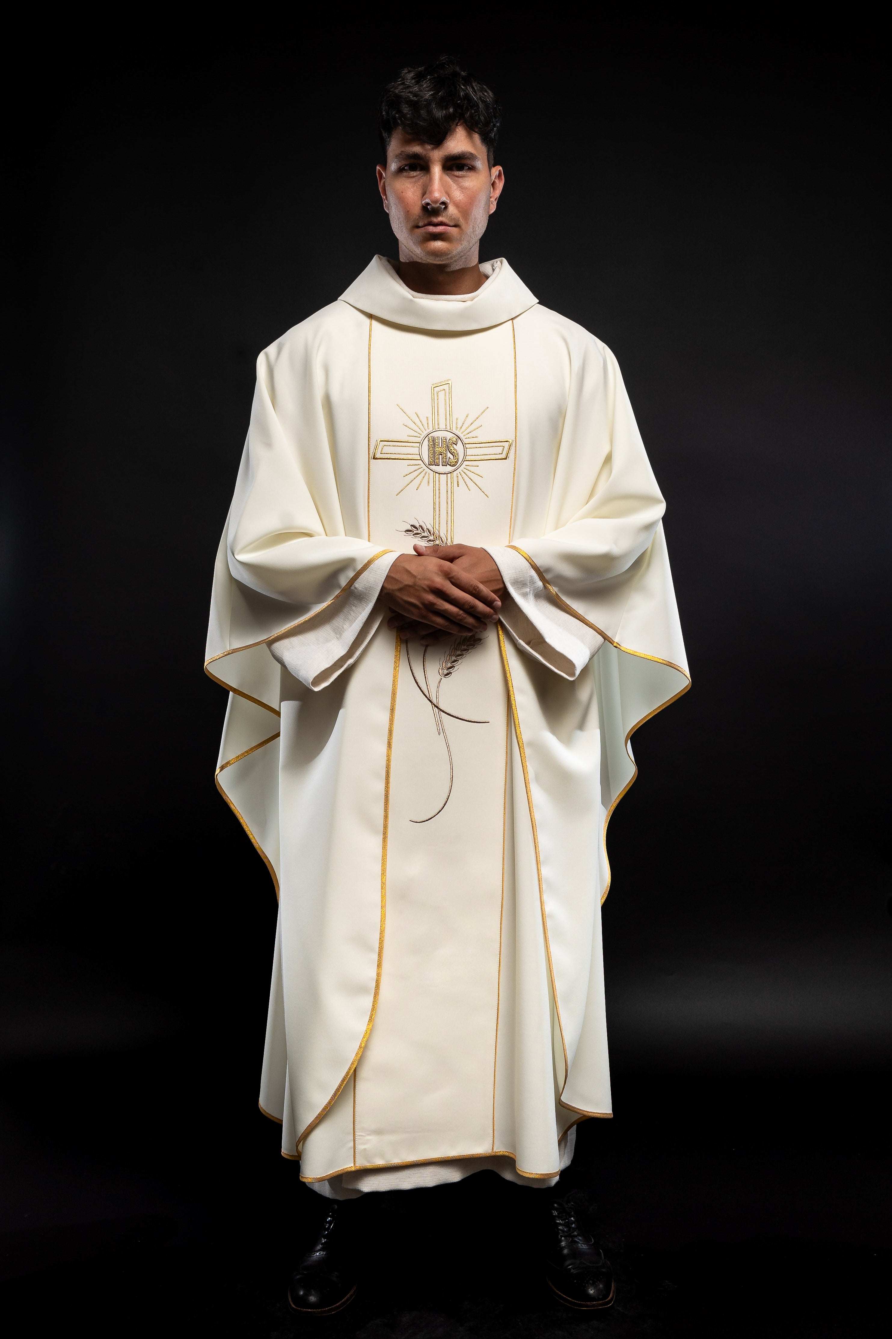 Chasuble with embroidered Cross IHS symbol in ecru - HAFTINAUSA.COM