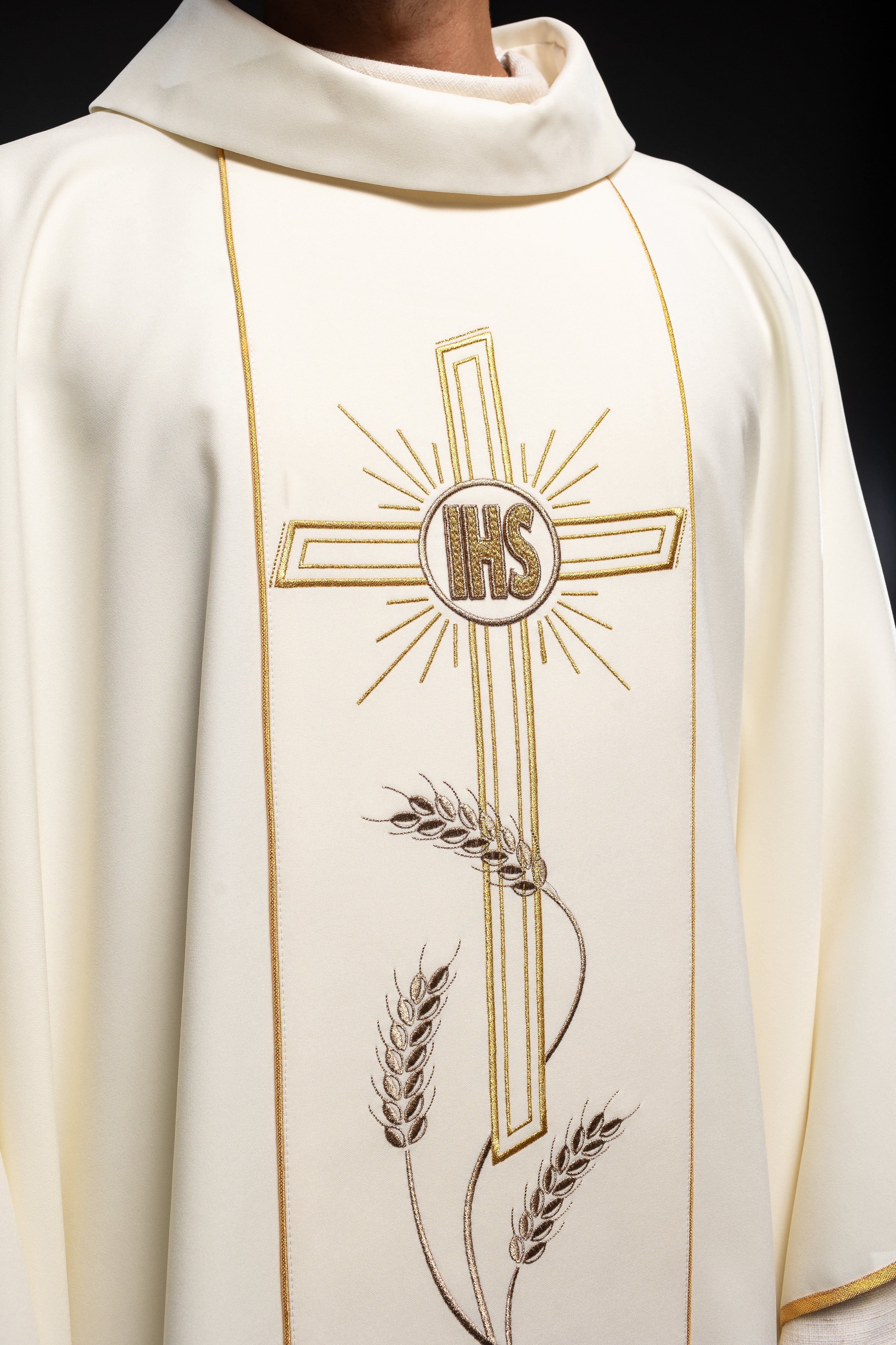 Chasuble with embroidered Cross IHS symbol in ecru - HAFTINAUSA.COM