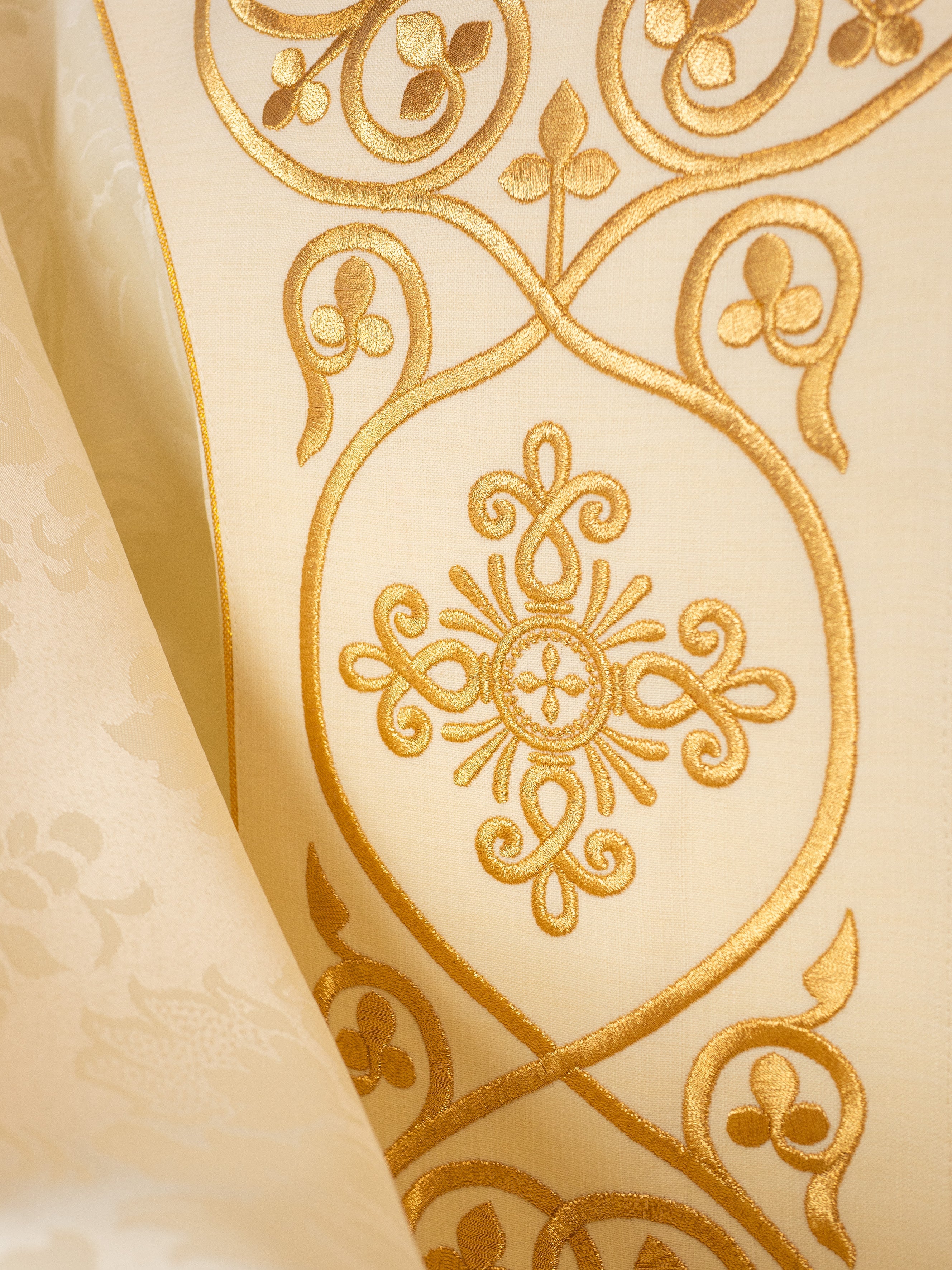 Liturgical chasuble ecru decorated with velvet belt with embroidery