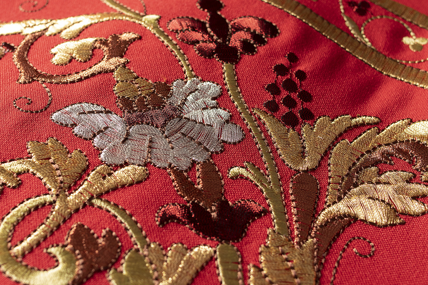 Red Roman Chasuble embroidered with the motif of the Eucharistic chalice