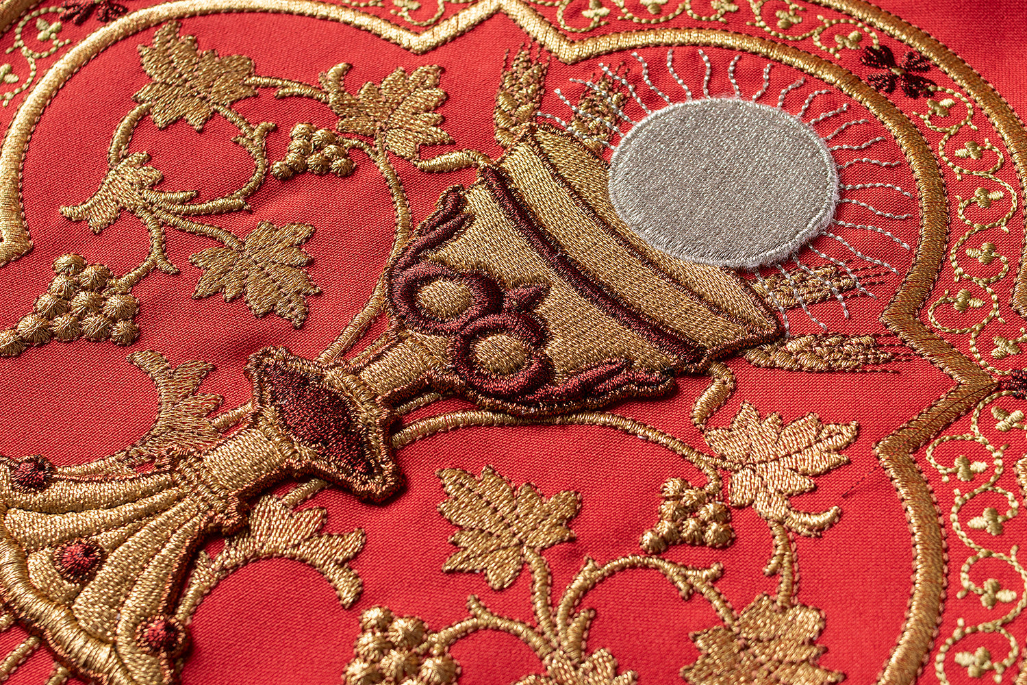 Red Roman Chasuble embroidered with the motif of the Sacred Heart of Jesus