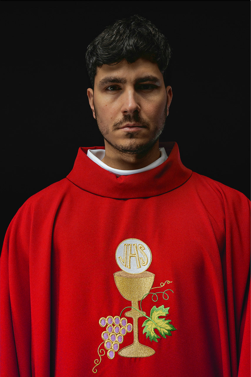 Chasuble Chalice Cross and Grapes in red