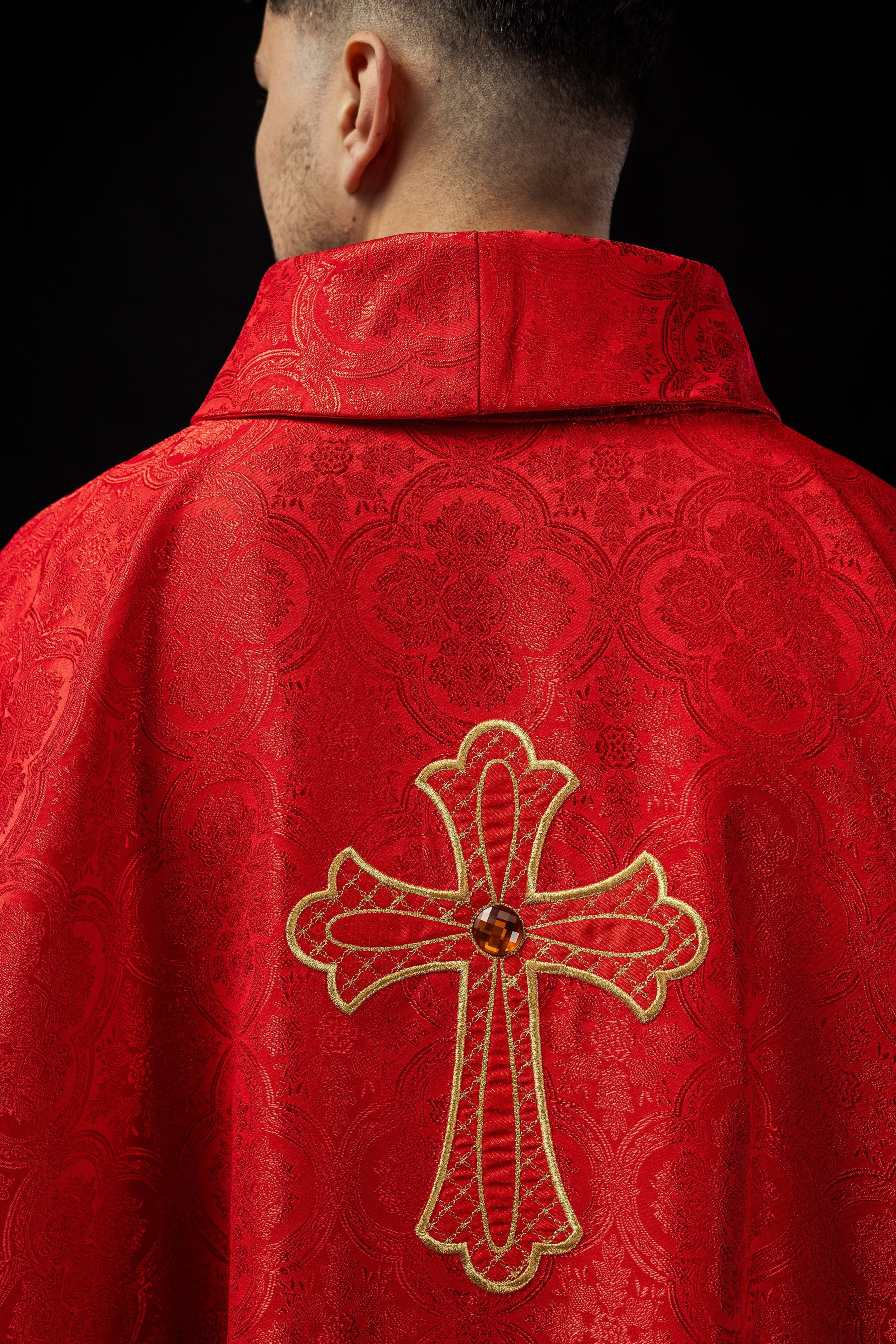 Embroidered chasuble with symbol of the cross Red