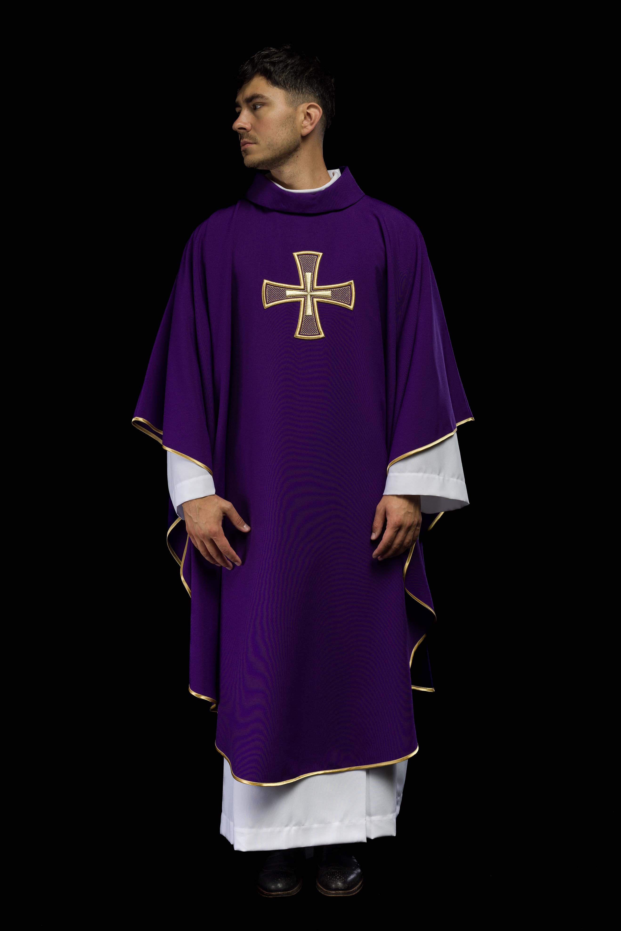 Chasuble embroidered with Purple Cross