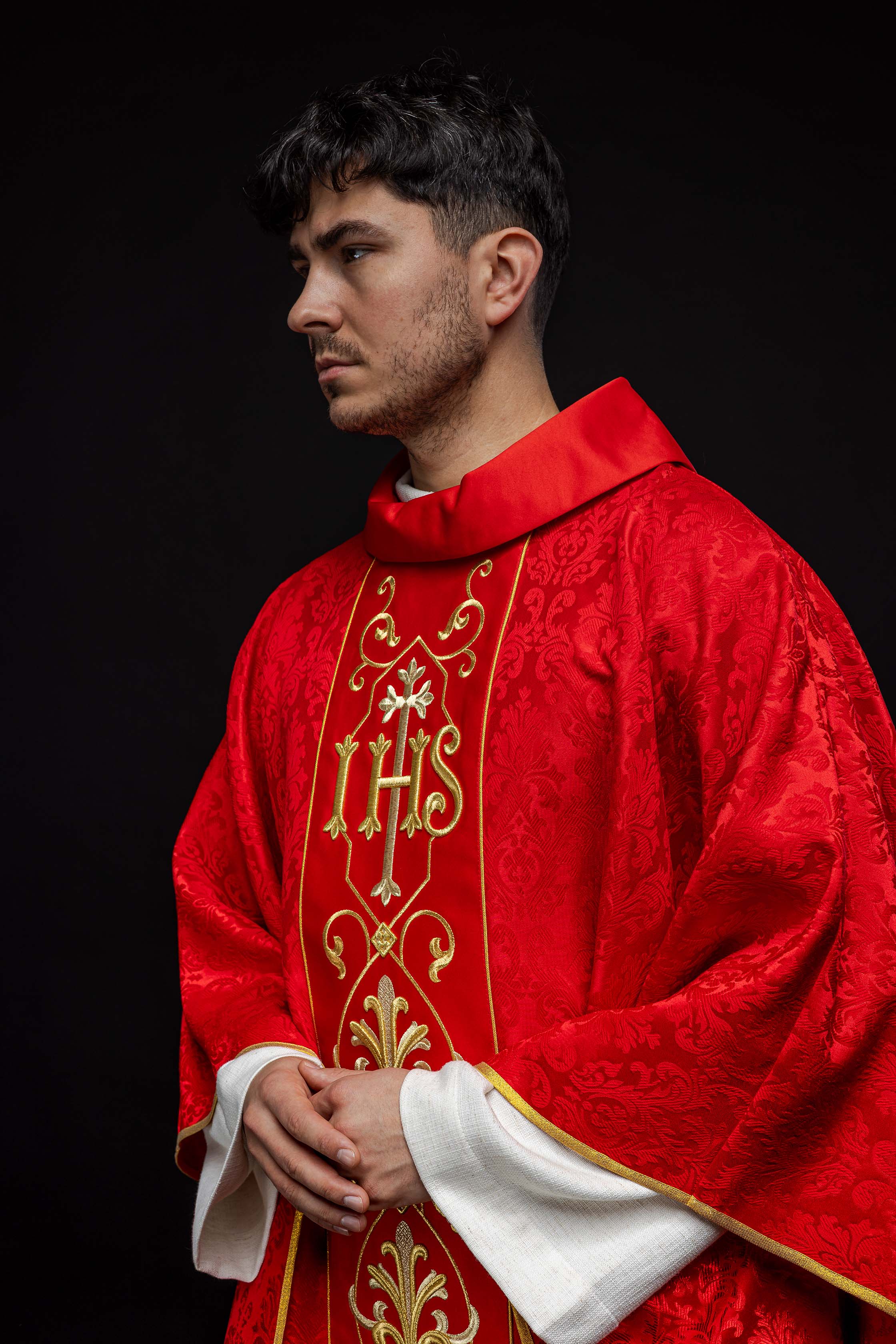 Richly embroidered red IHS chasuble - HAFTINAUSA.COM