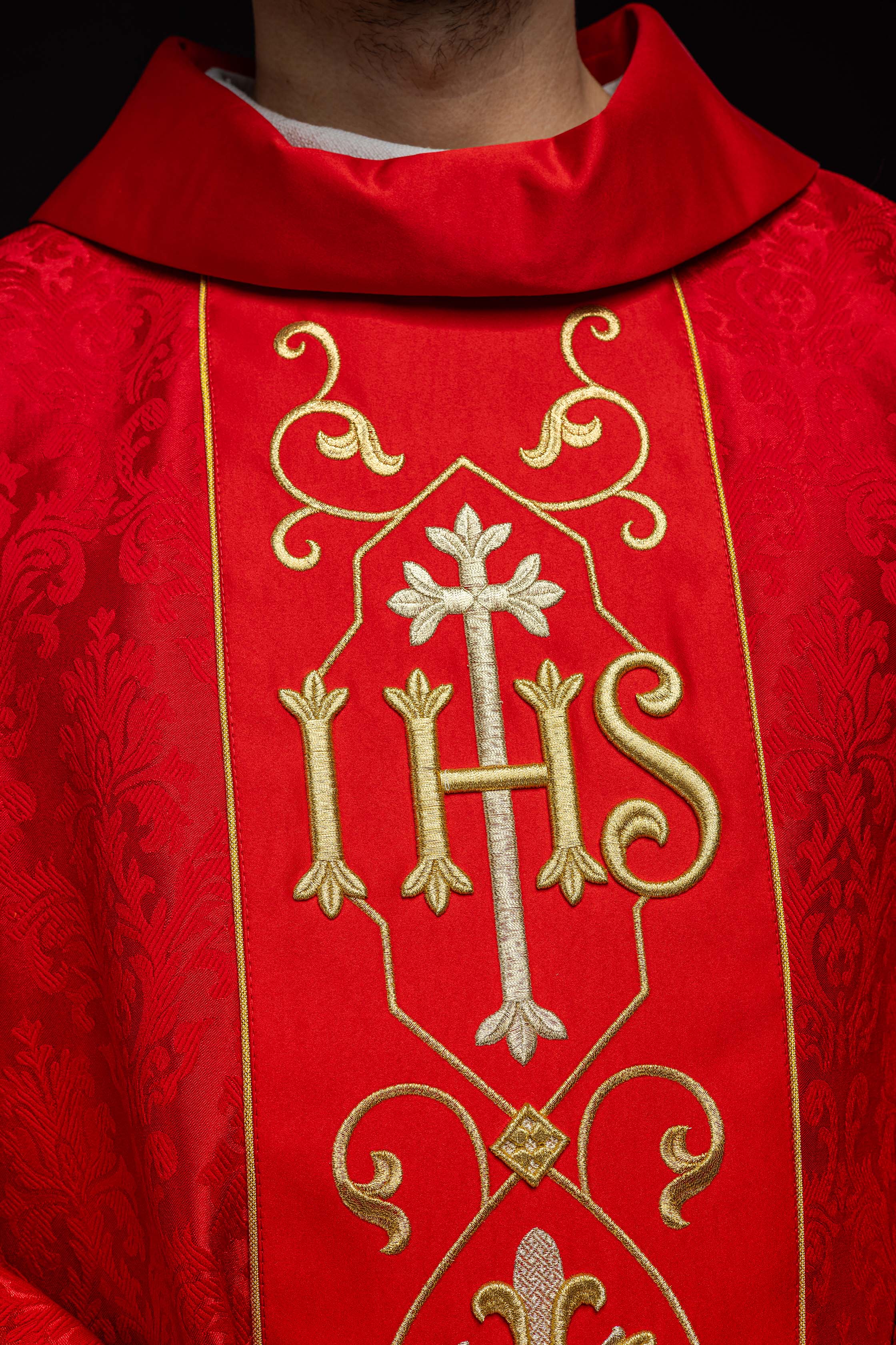 Richly embroidered red IHS chasuble - HAFTINAUSA.COM