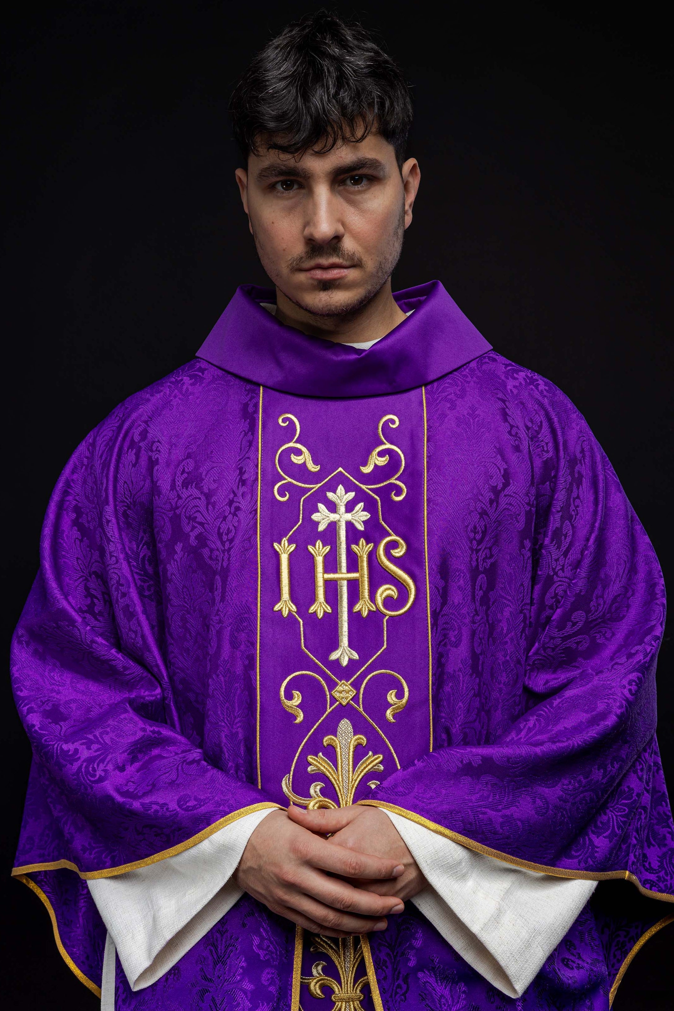 Richly embroidered purple IHS chasuble - HAFTINAUSA.COM