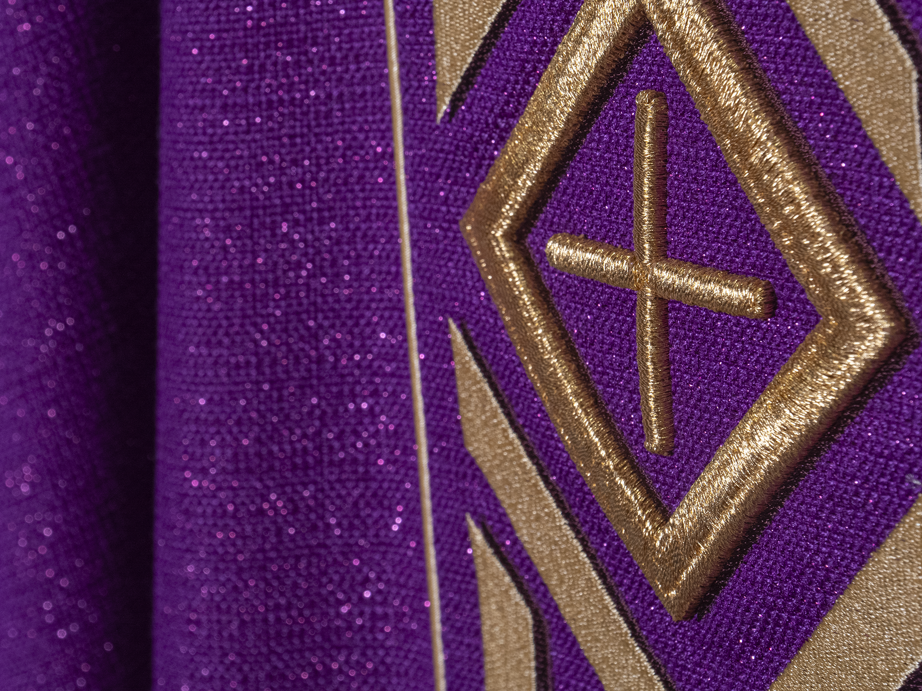 Purple chasuble with narrow embroidery