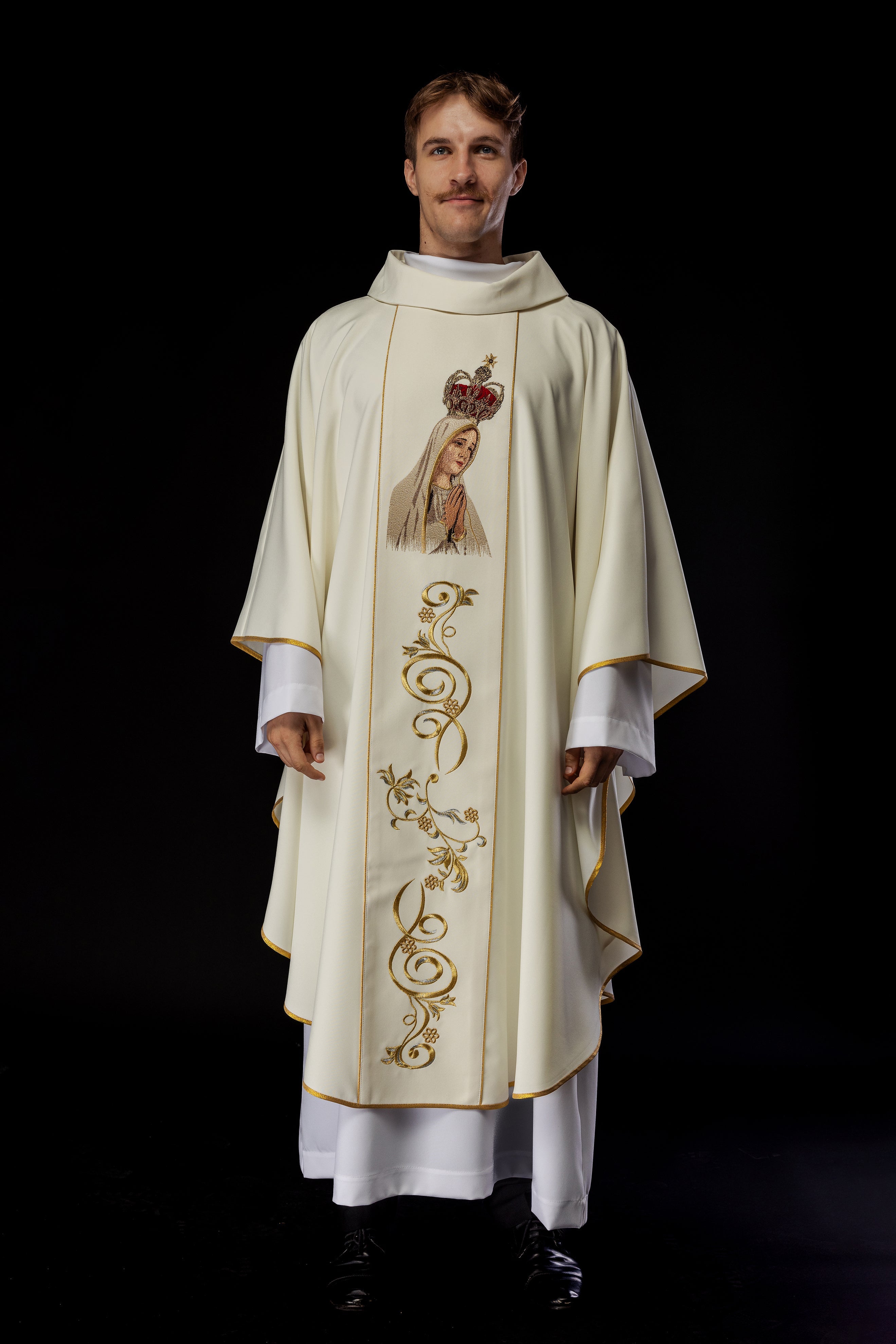 Chasuble with Our Lady of Fatima embroidery - HAFTINAUSA.COM