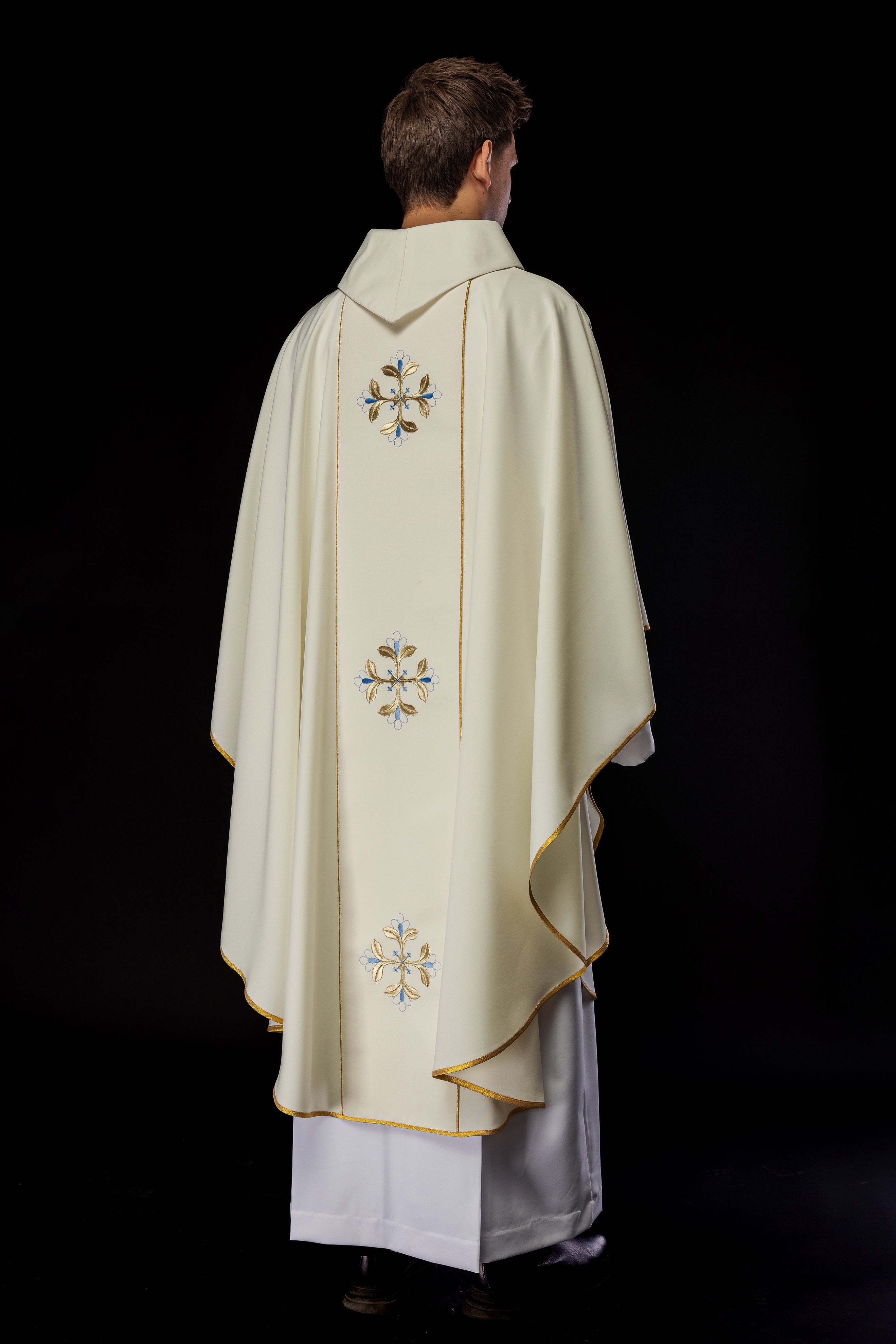 Chasuble with embroidered Our Lady and Child motif