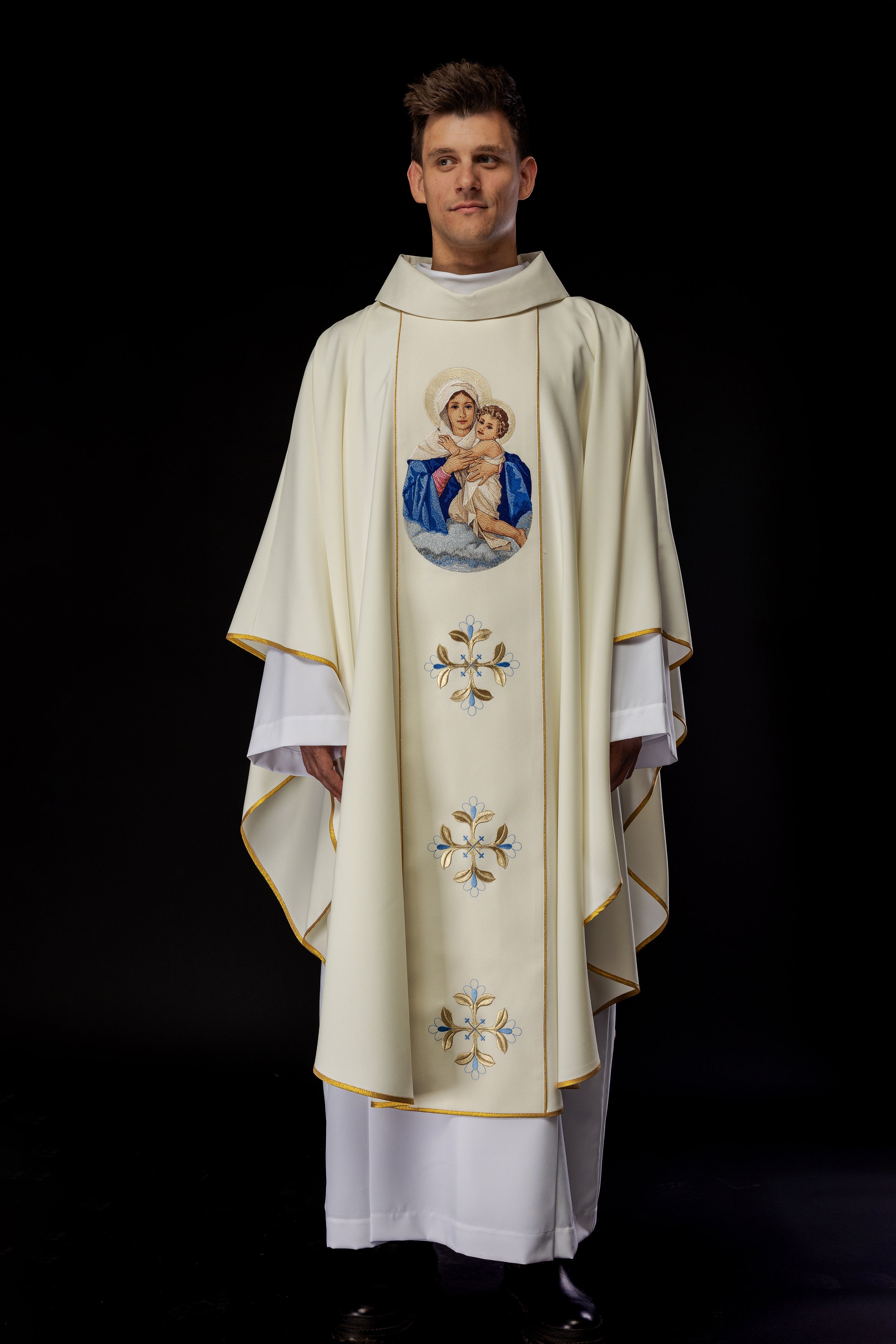 Chasuble with embroidered Our Lady and Child motif - HAFTINAUSA.COM