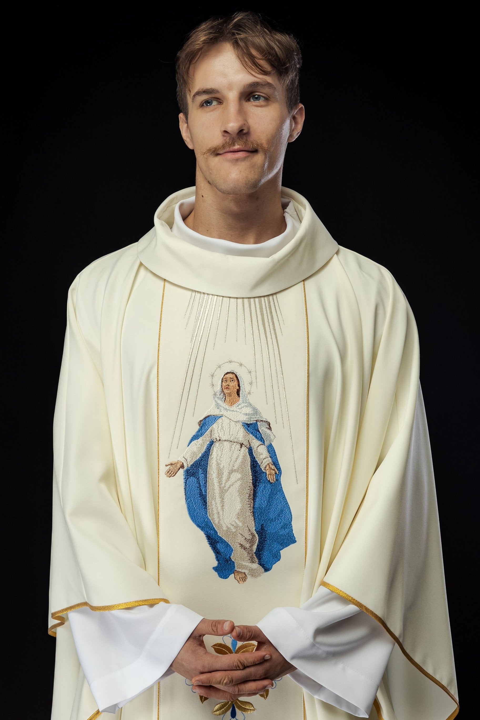 Chasuble with Our Lady of the Assumption embroidery - HAFTINAUSA.COM