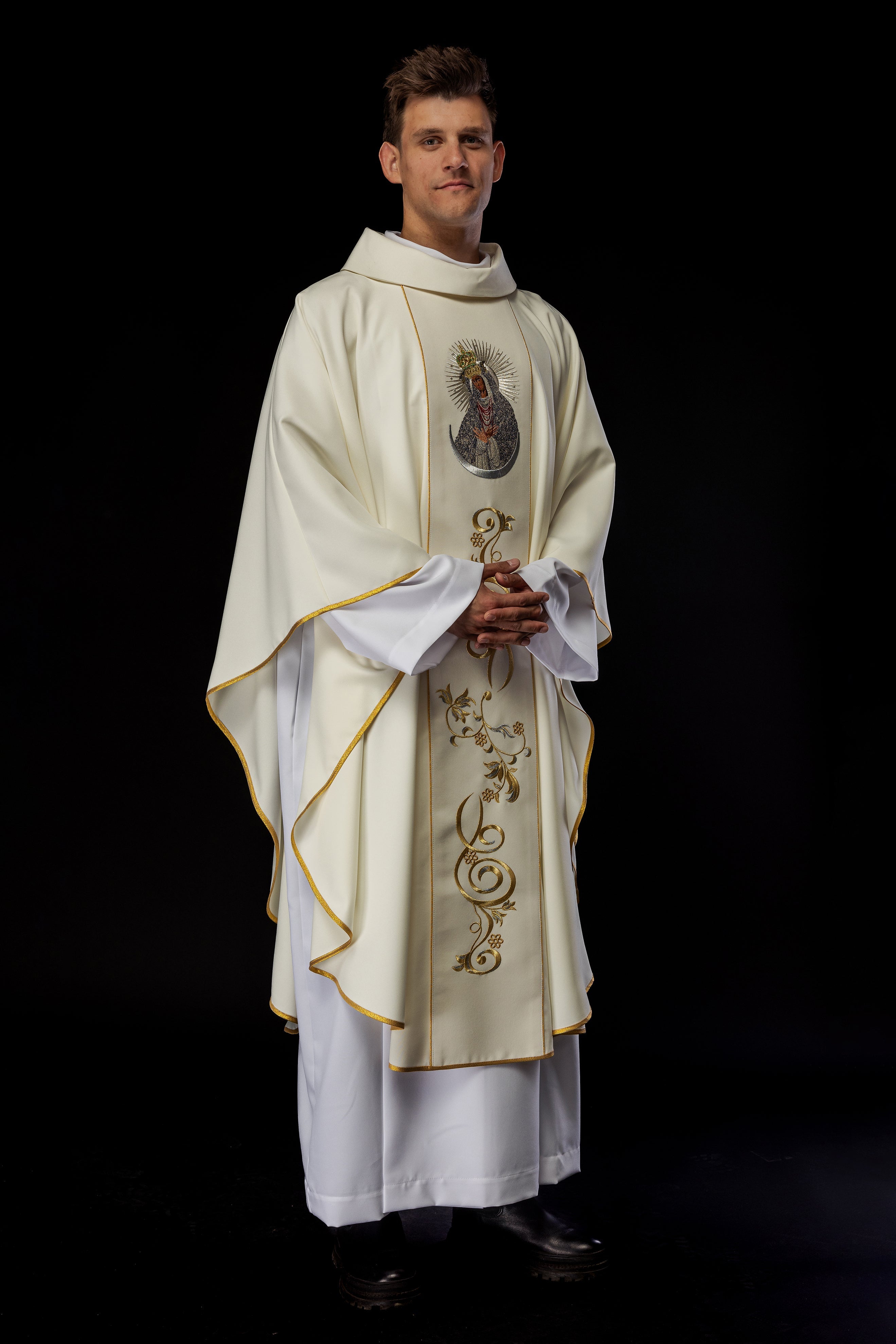 Marian chasuble with the image of Our Lady of Dawn