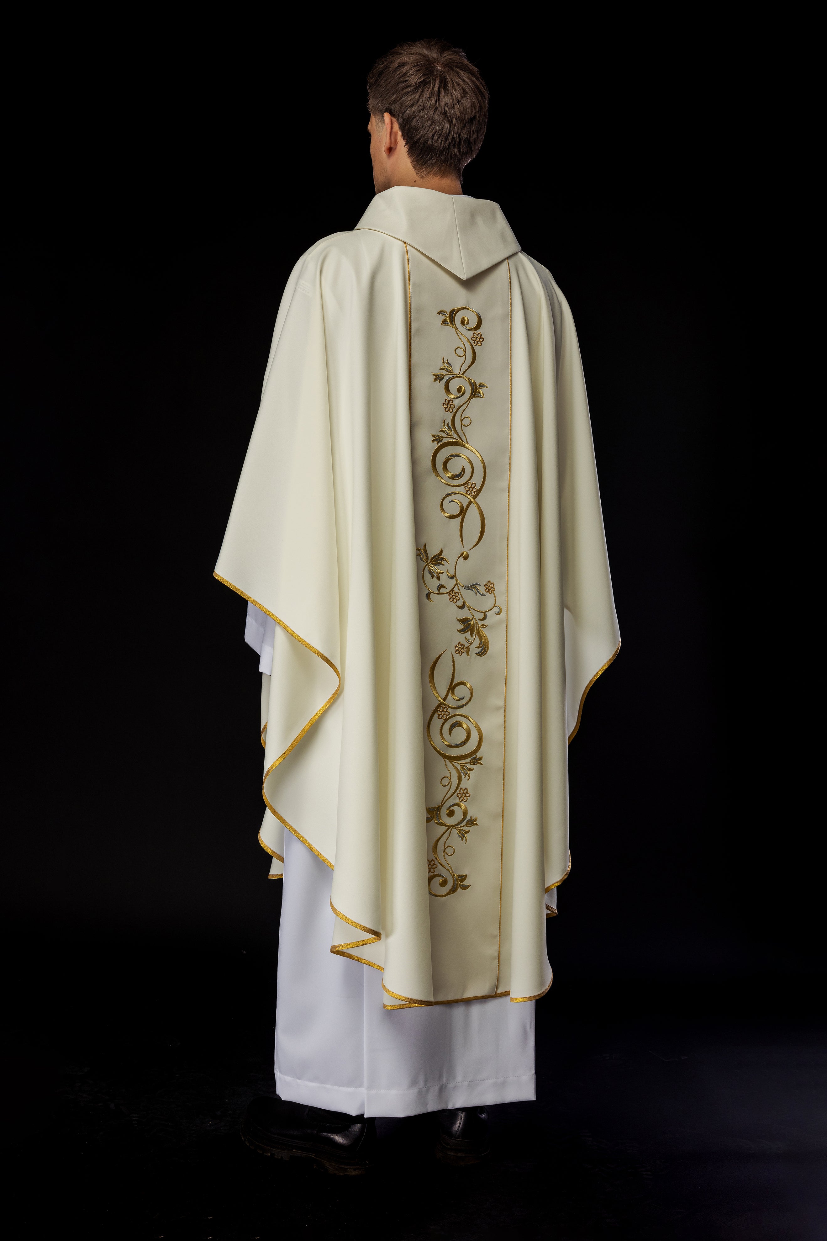 Marian chasuble with the image of Our Lady of Dawn