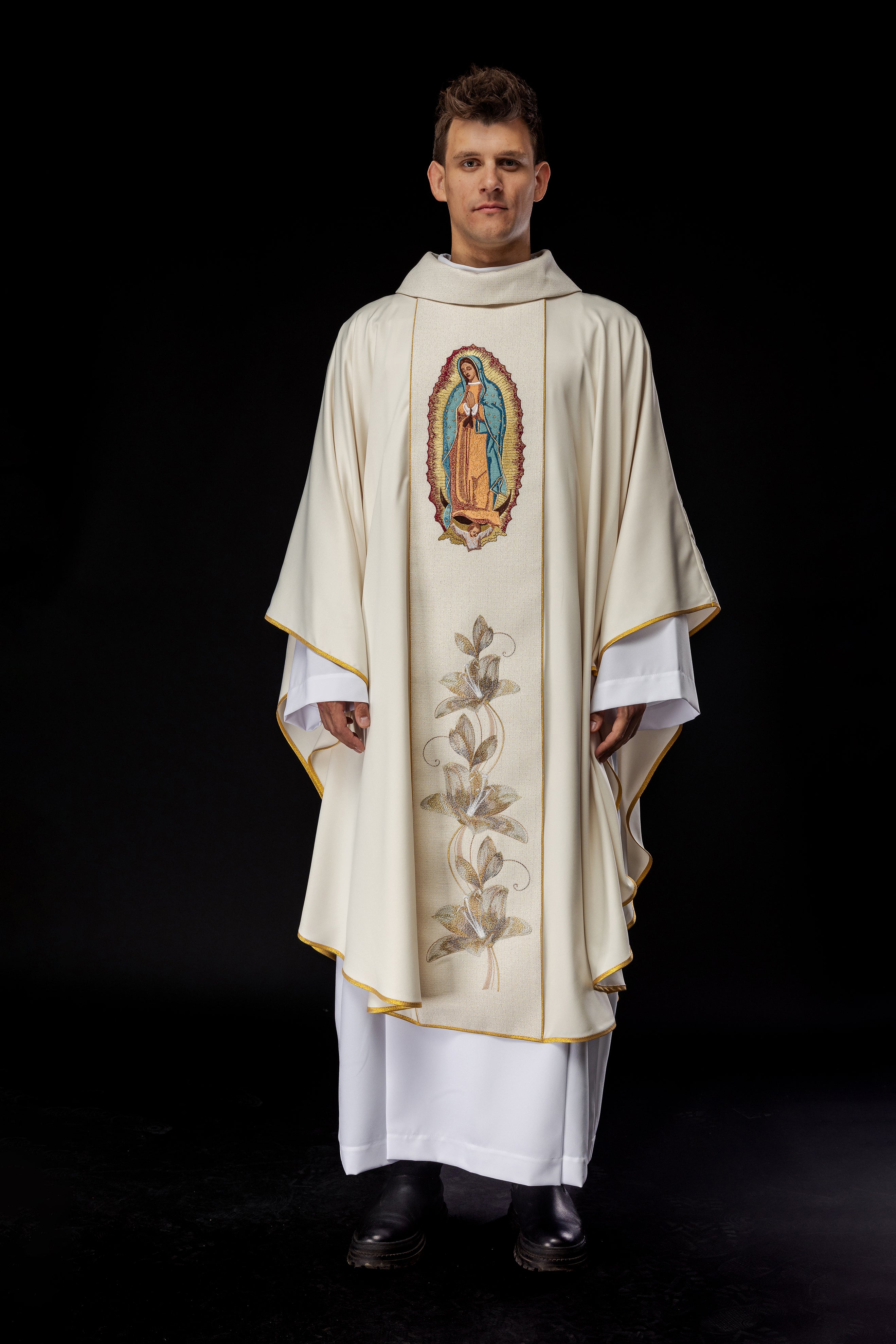 Priest chasuble with Our Lady of Guadalupe and floral embroidery