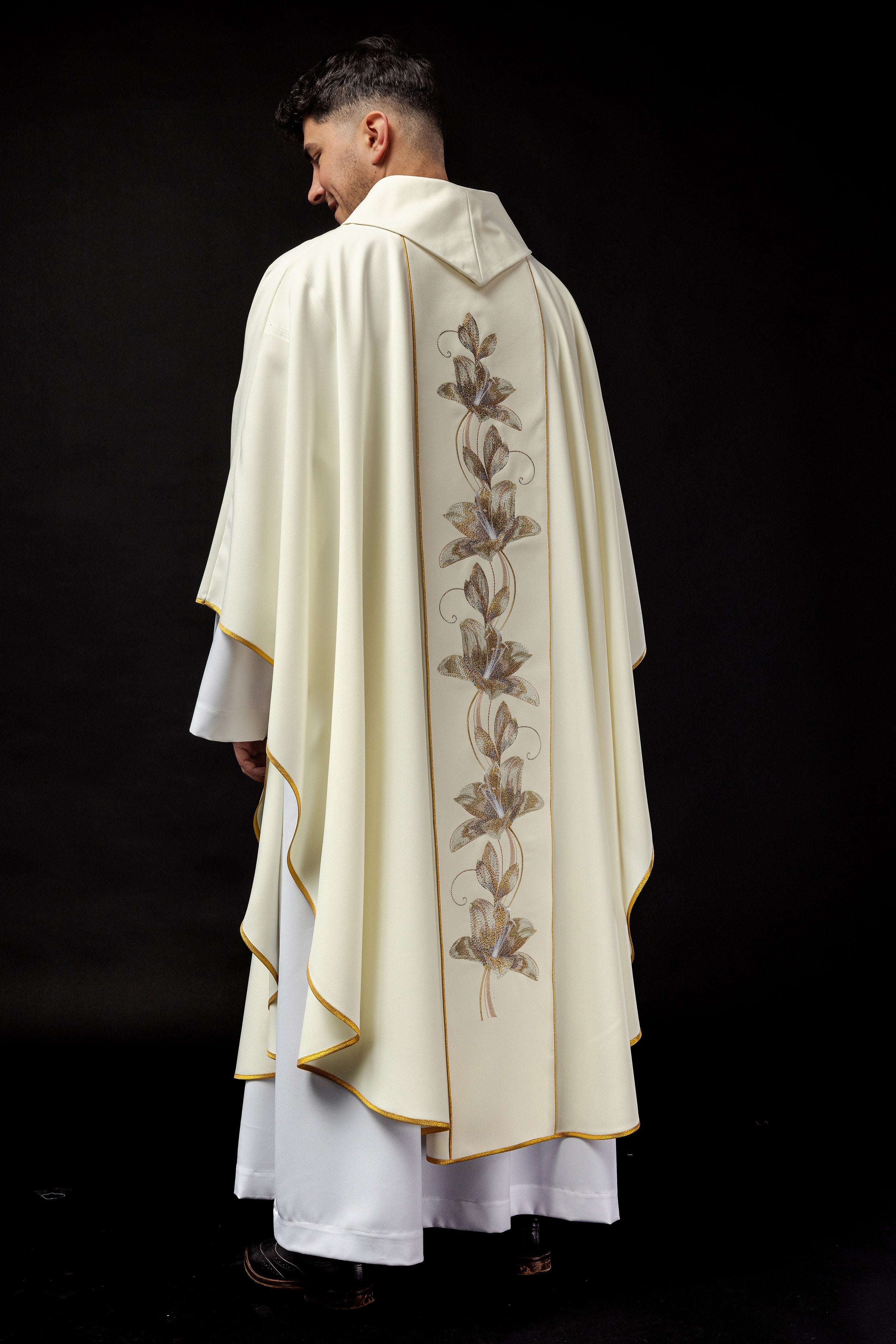 Embroidered chasuble with the image of Saint Anthony