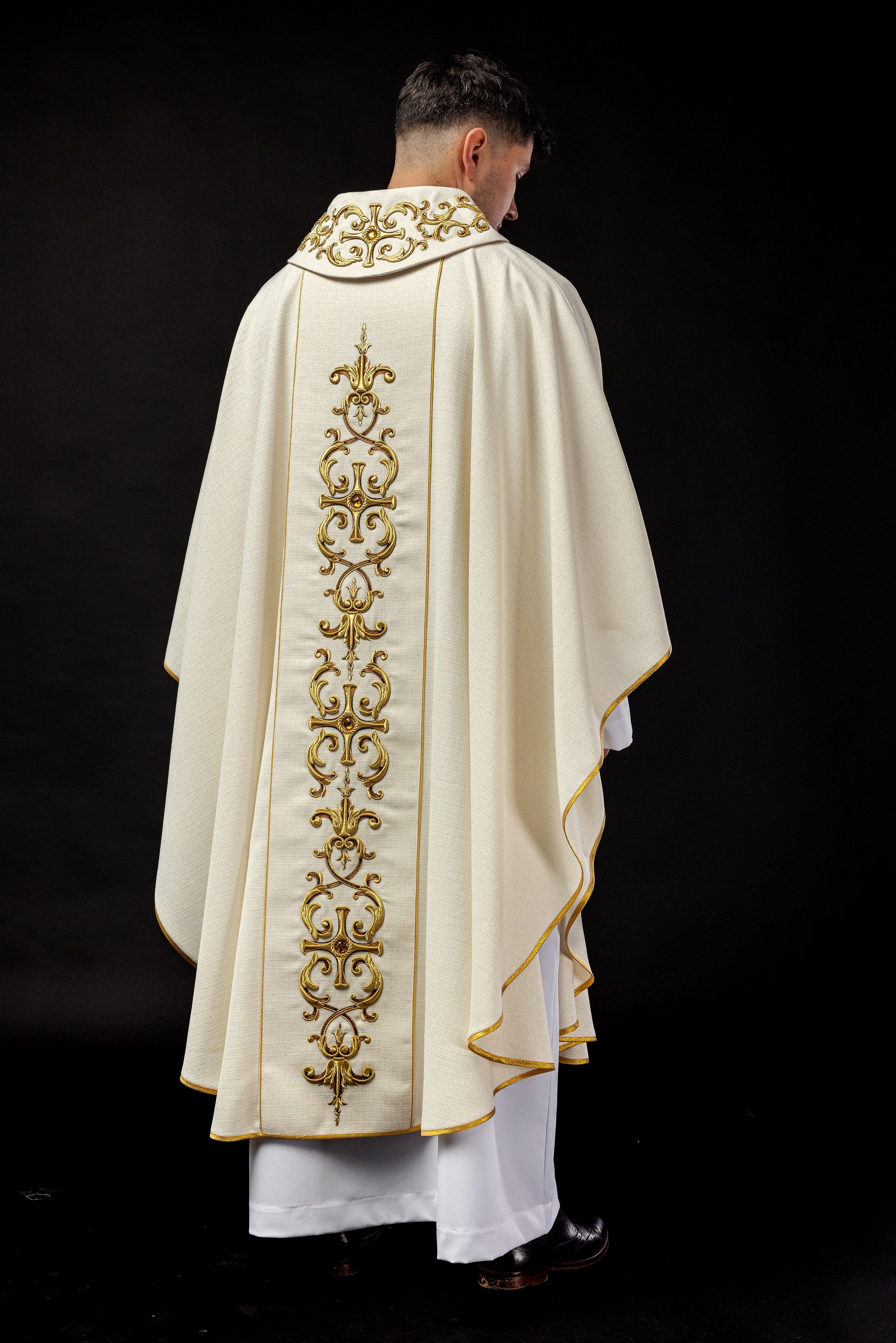 Embroidered chasuble with the image of Saint Anthony