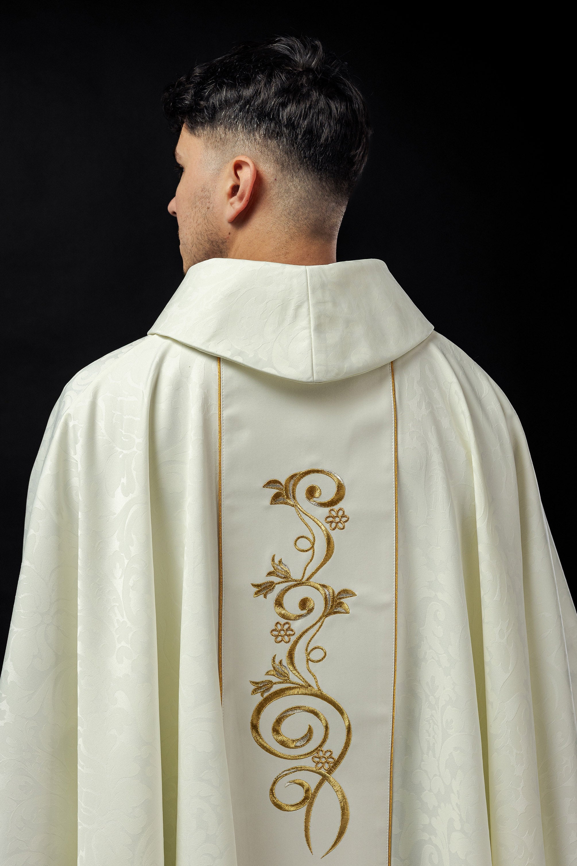 Embroidered chasuble with the image of Our Lady of Thunder