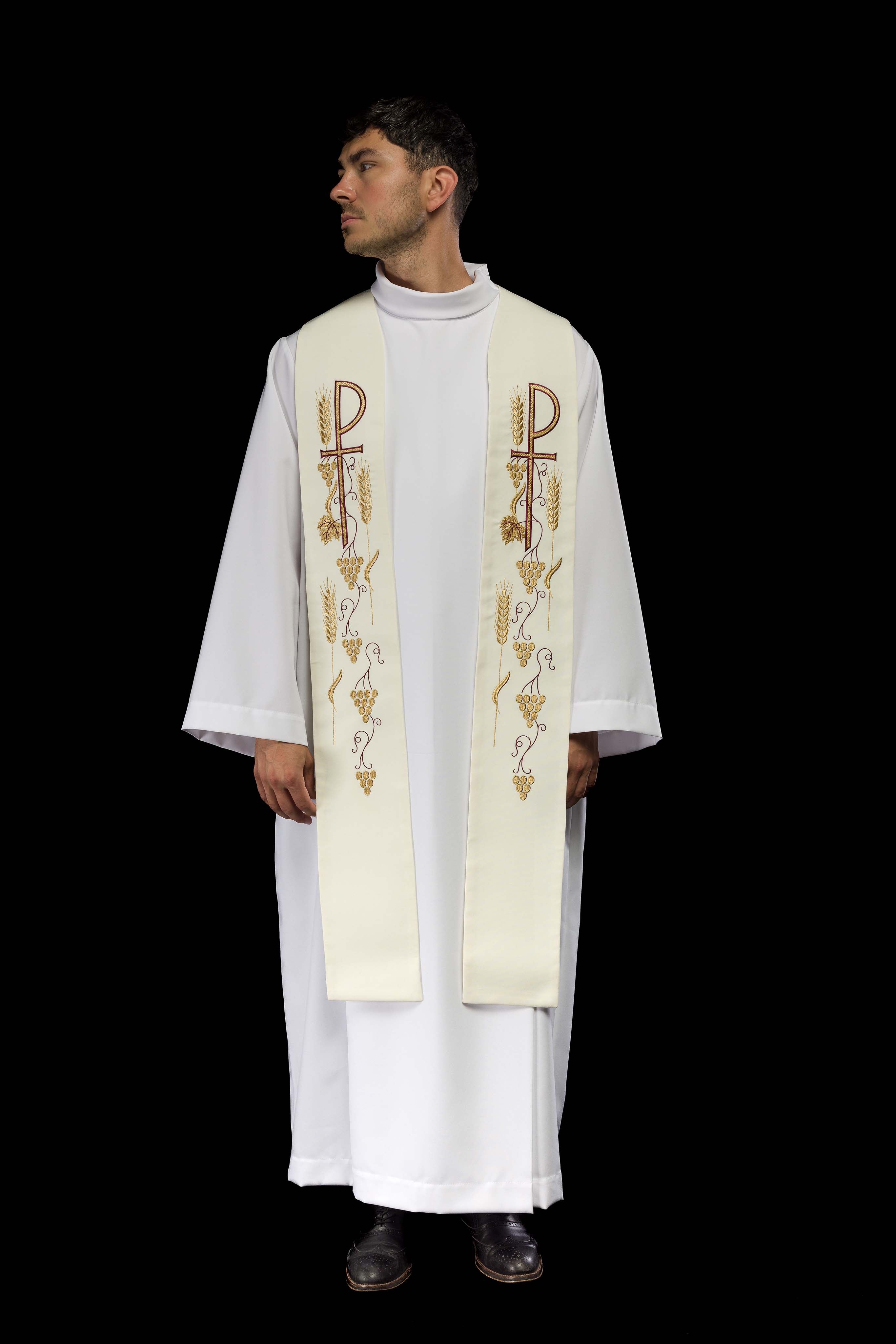 Embroidered priestly stole with cross and grapes in ecru