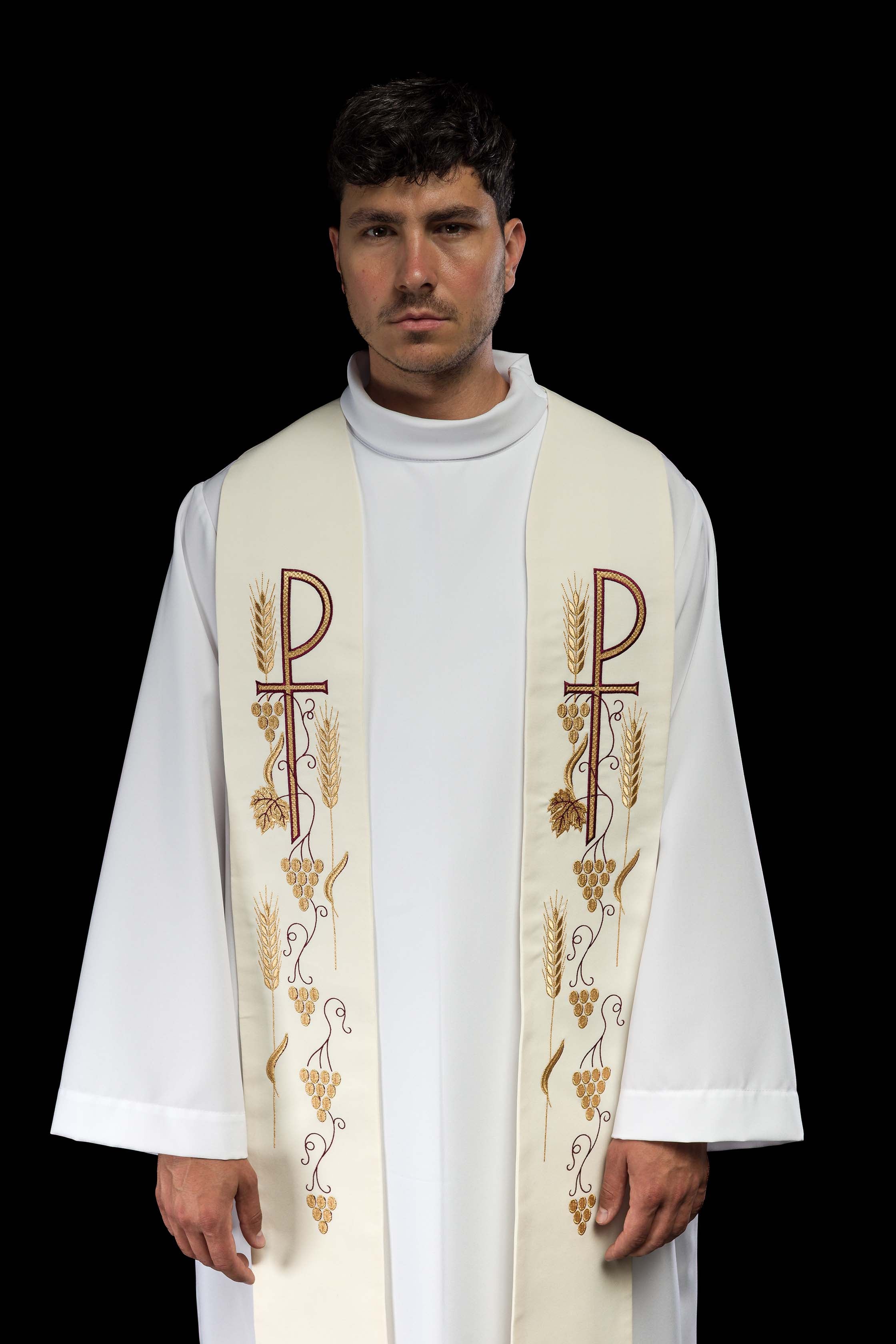 Embroidered priestly stole with cross and grapes in ecru