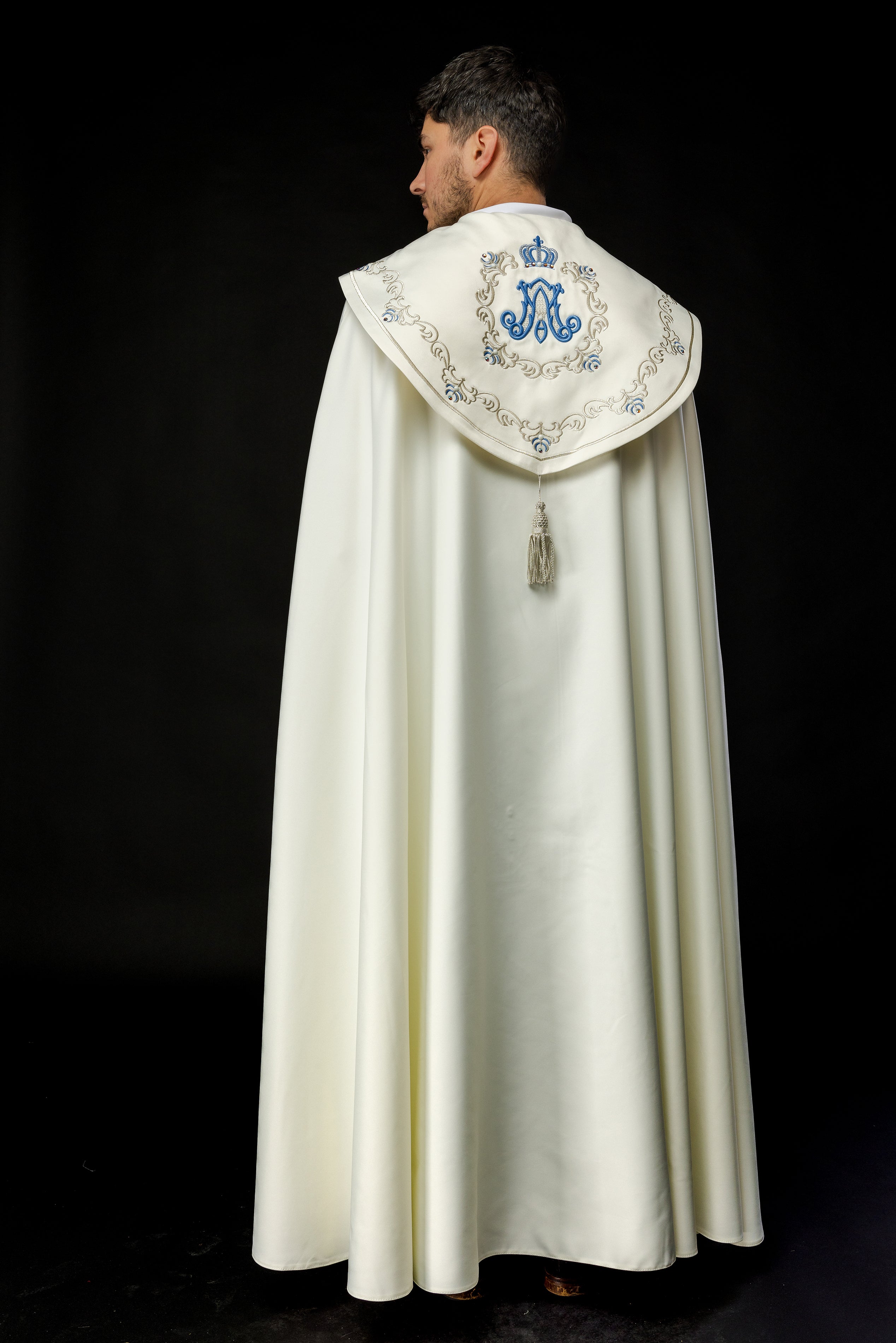 Liturgical Veil Embroidered with Mary Motif Ecru