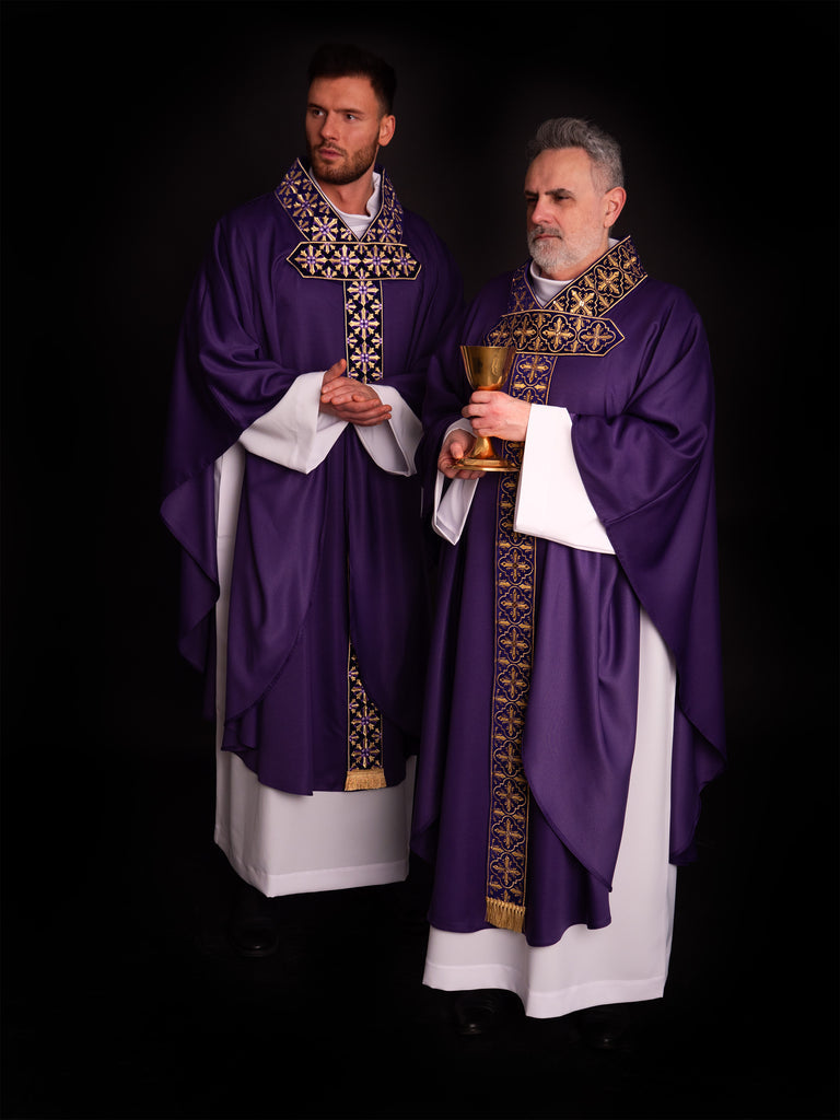 Purple chasuble finished by hand with 500 decorative stones