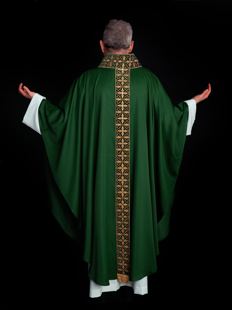 Green chasuble finished with 500 green faceted stones