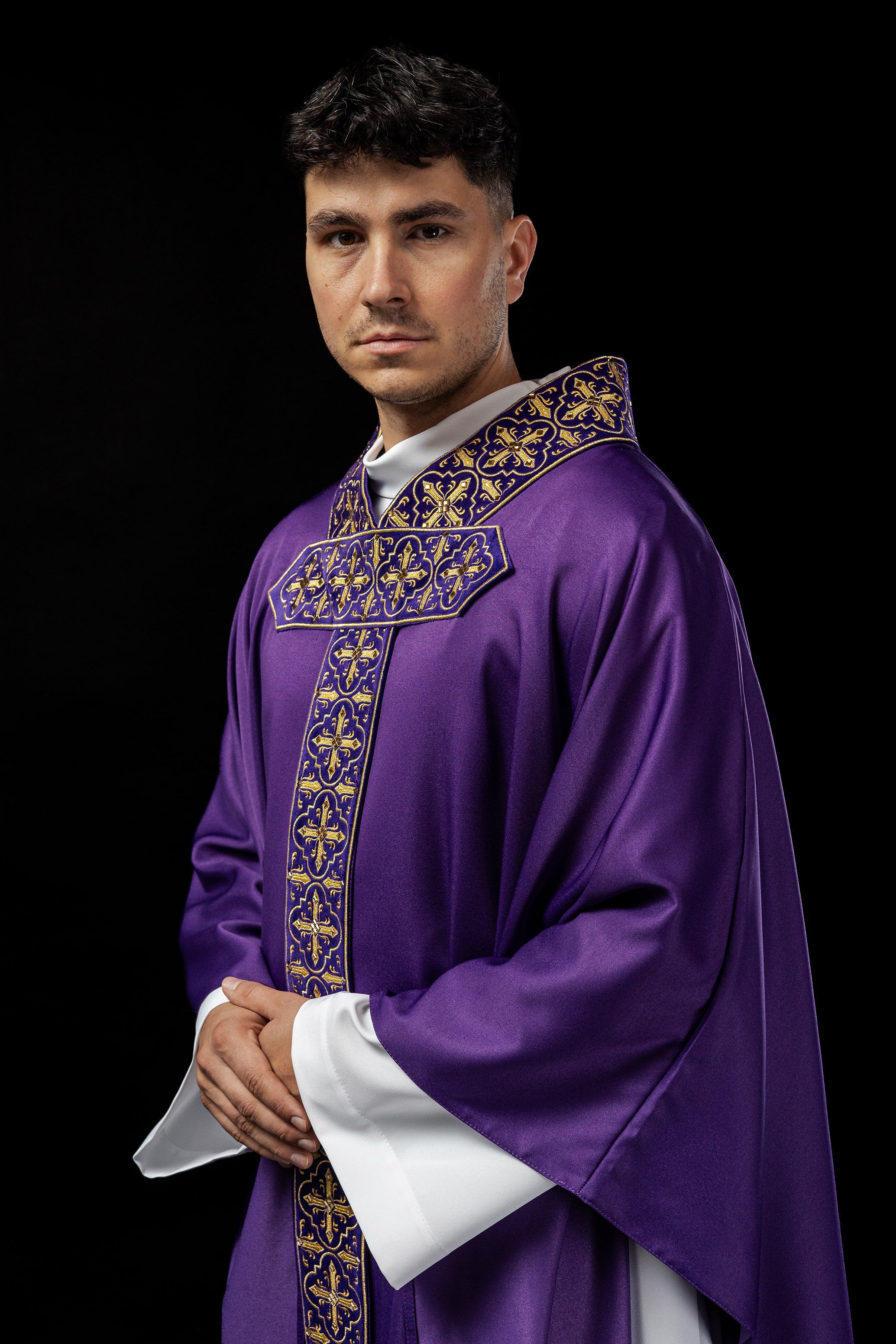 Purple chasuble finished by hand with 500 decorative stones