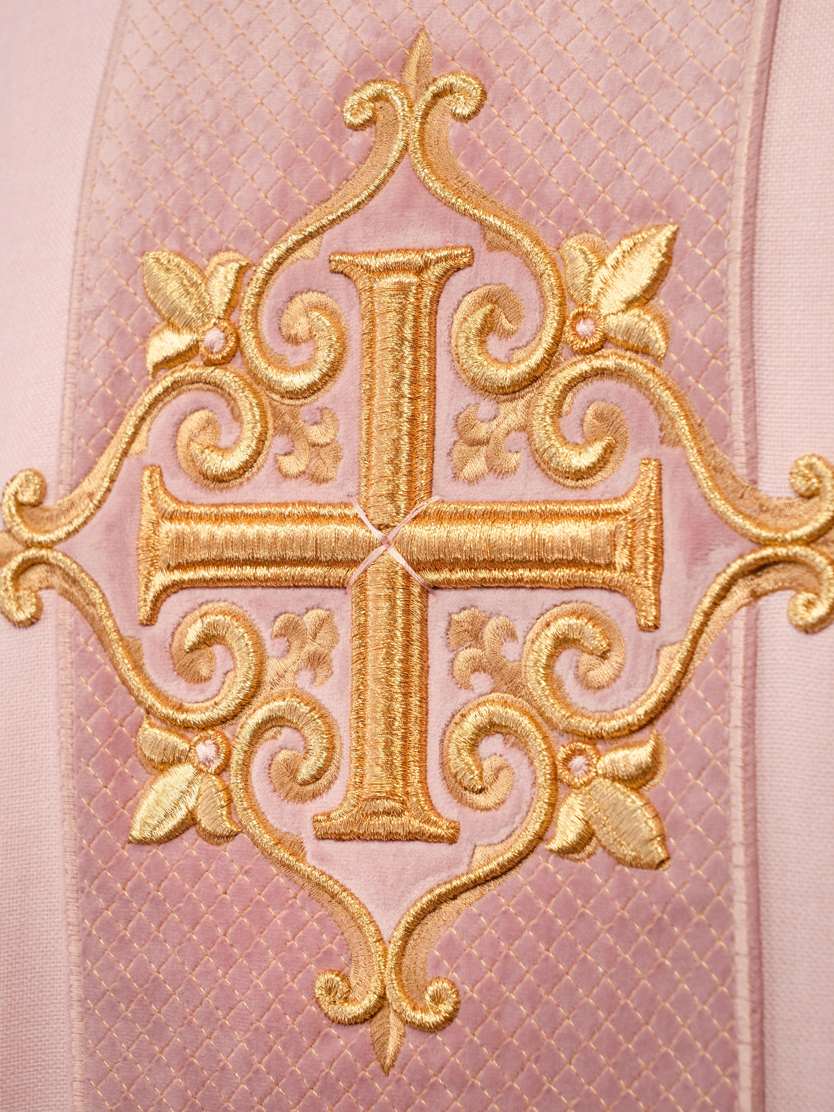 Pink Chasuble with Embroidered Cross Symbol - HAFTINAUSA.COM