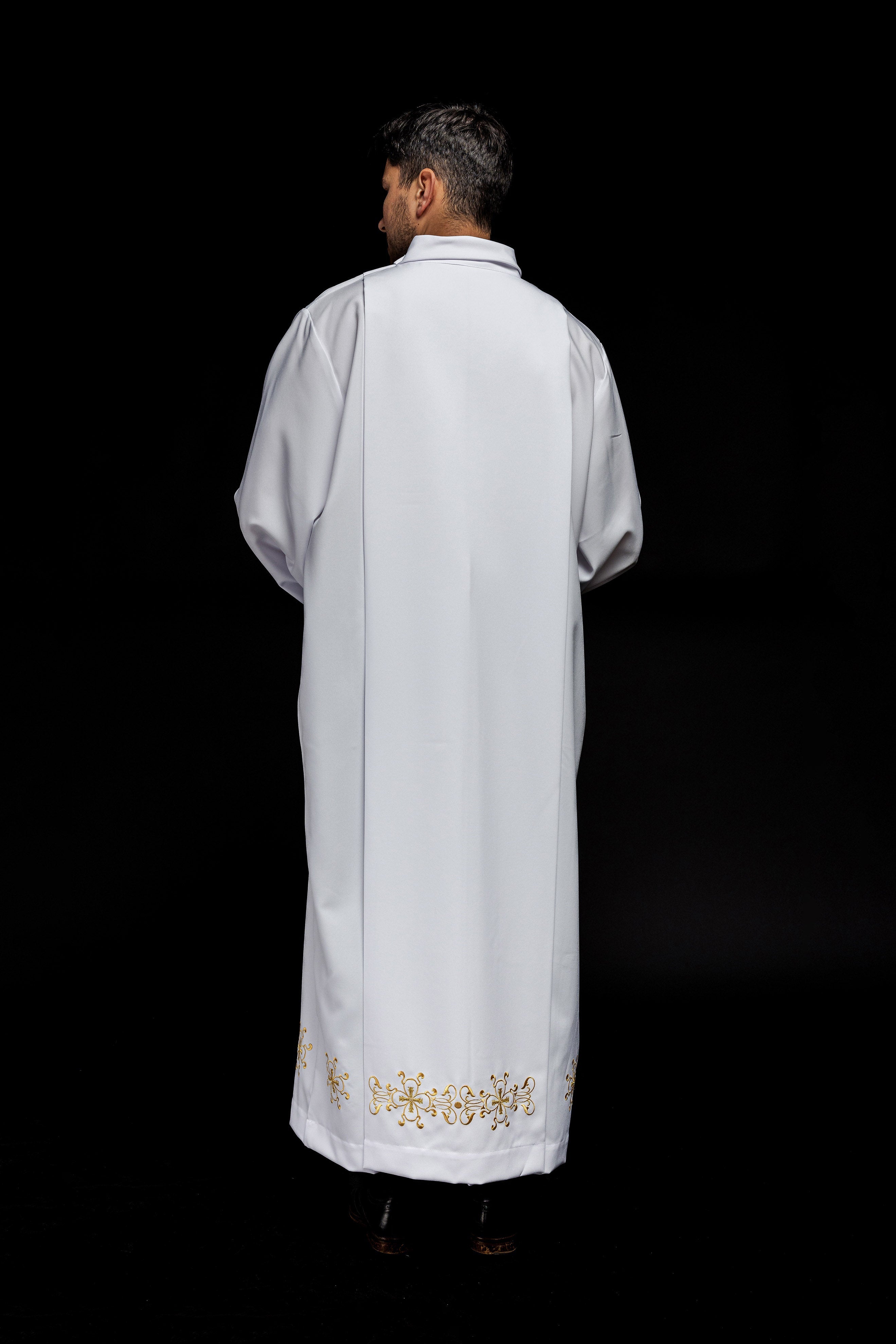 Liturgical alb with turtleneck decorated with embroidery white