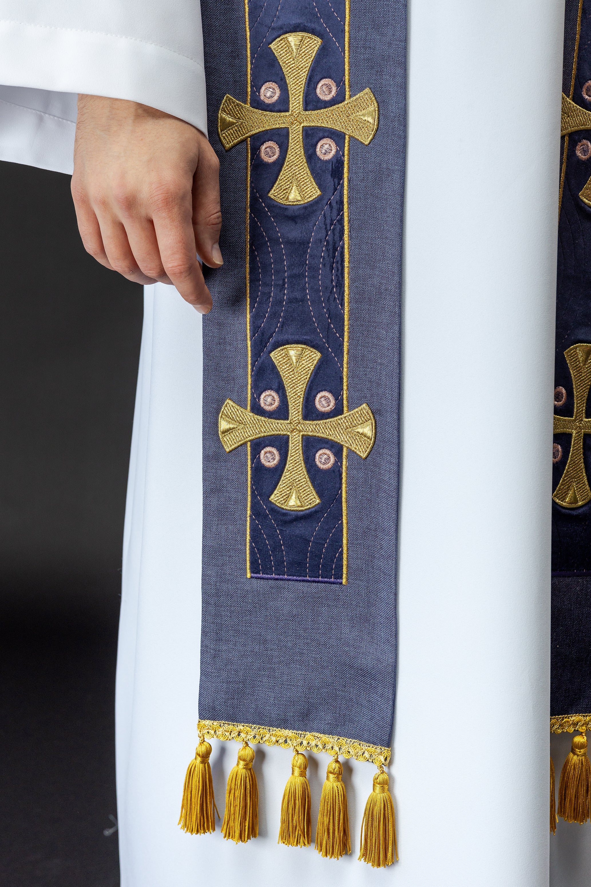 Embroidered stole with crosses purple