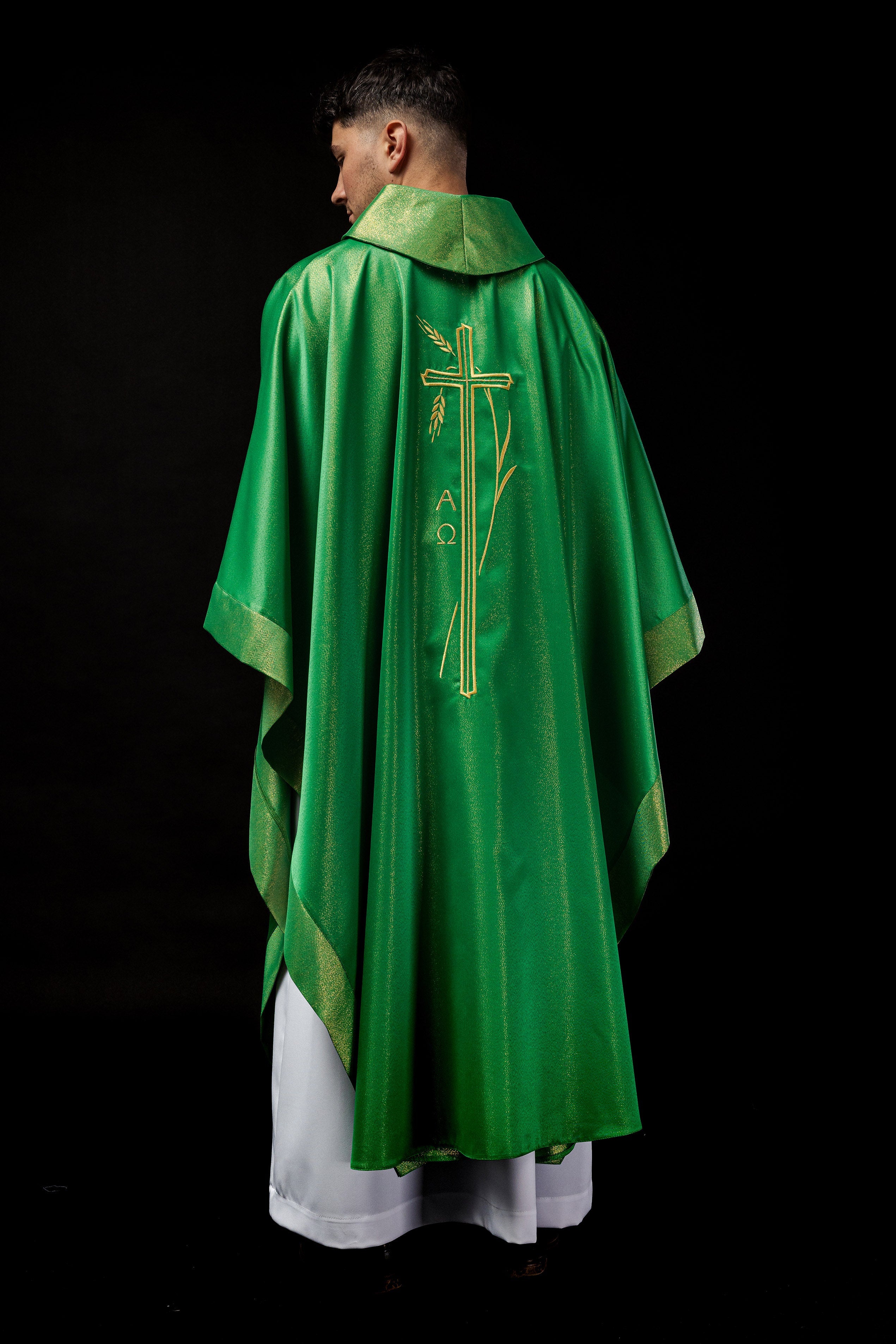 Chasuble with cross and ear motif in green color