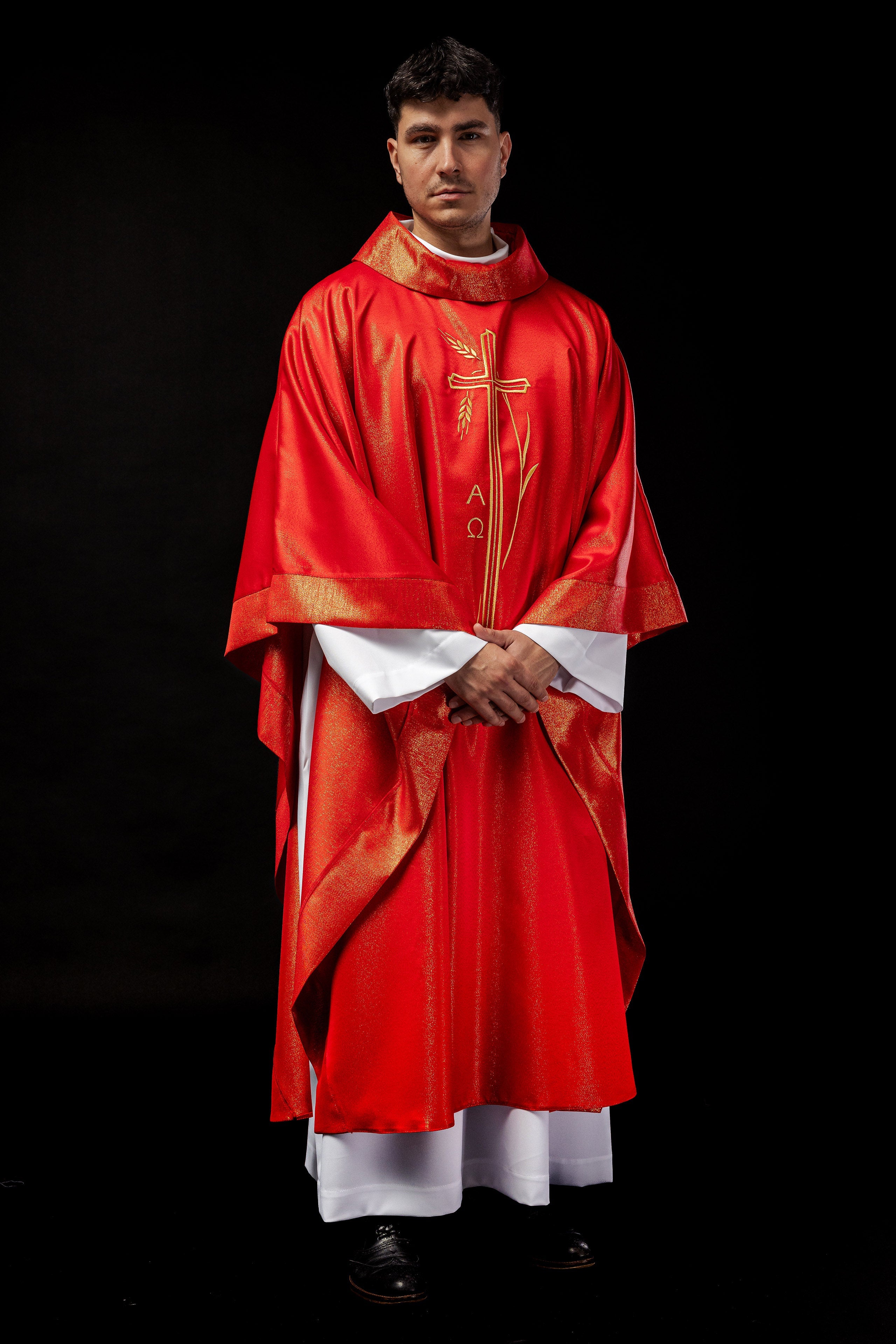 Chasuble with cross and ear motif in red color