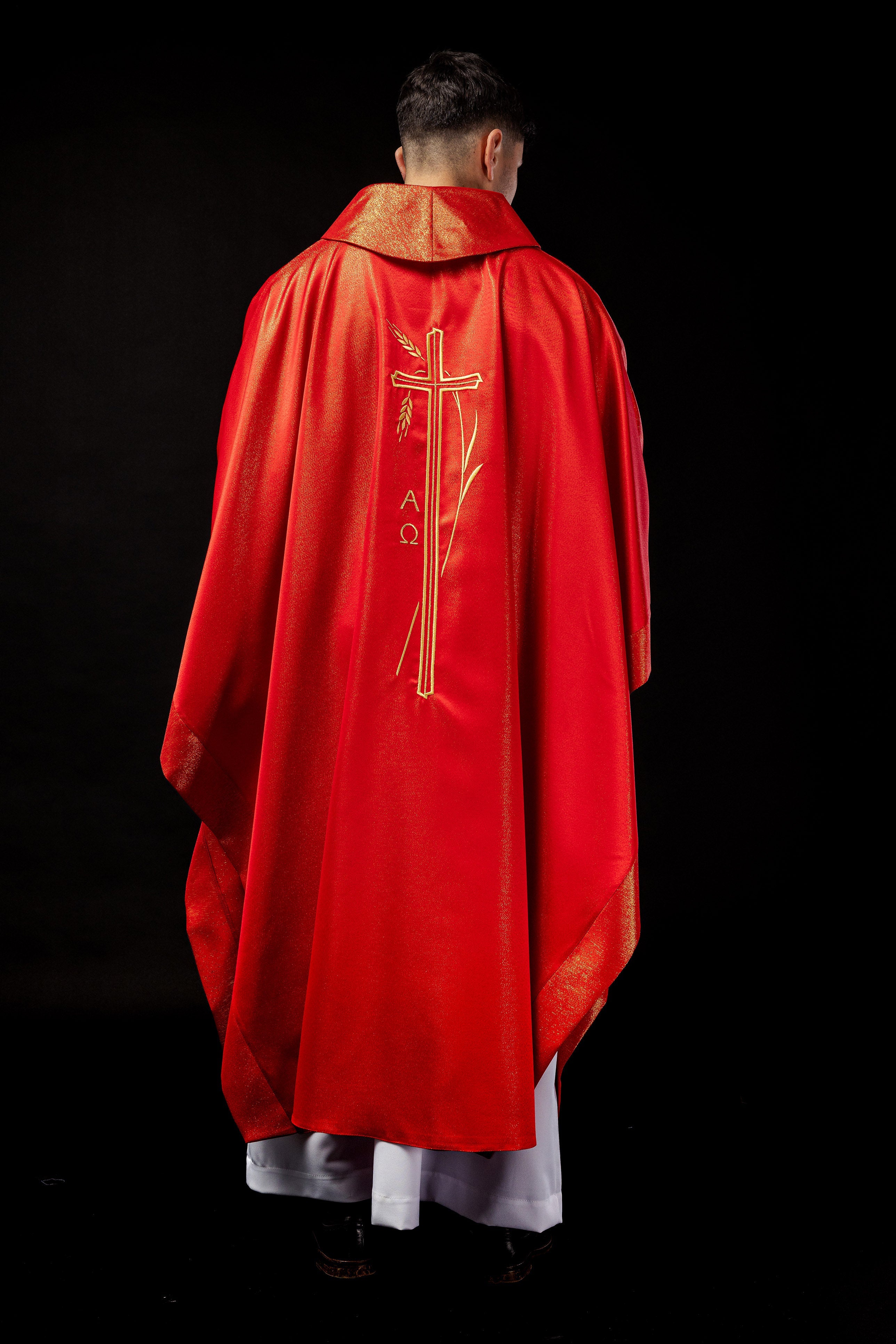 Chasuble with cross and ear motif in red color