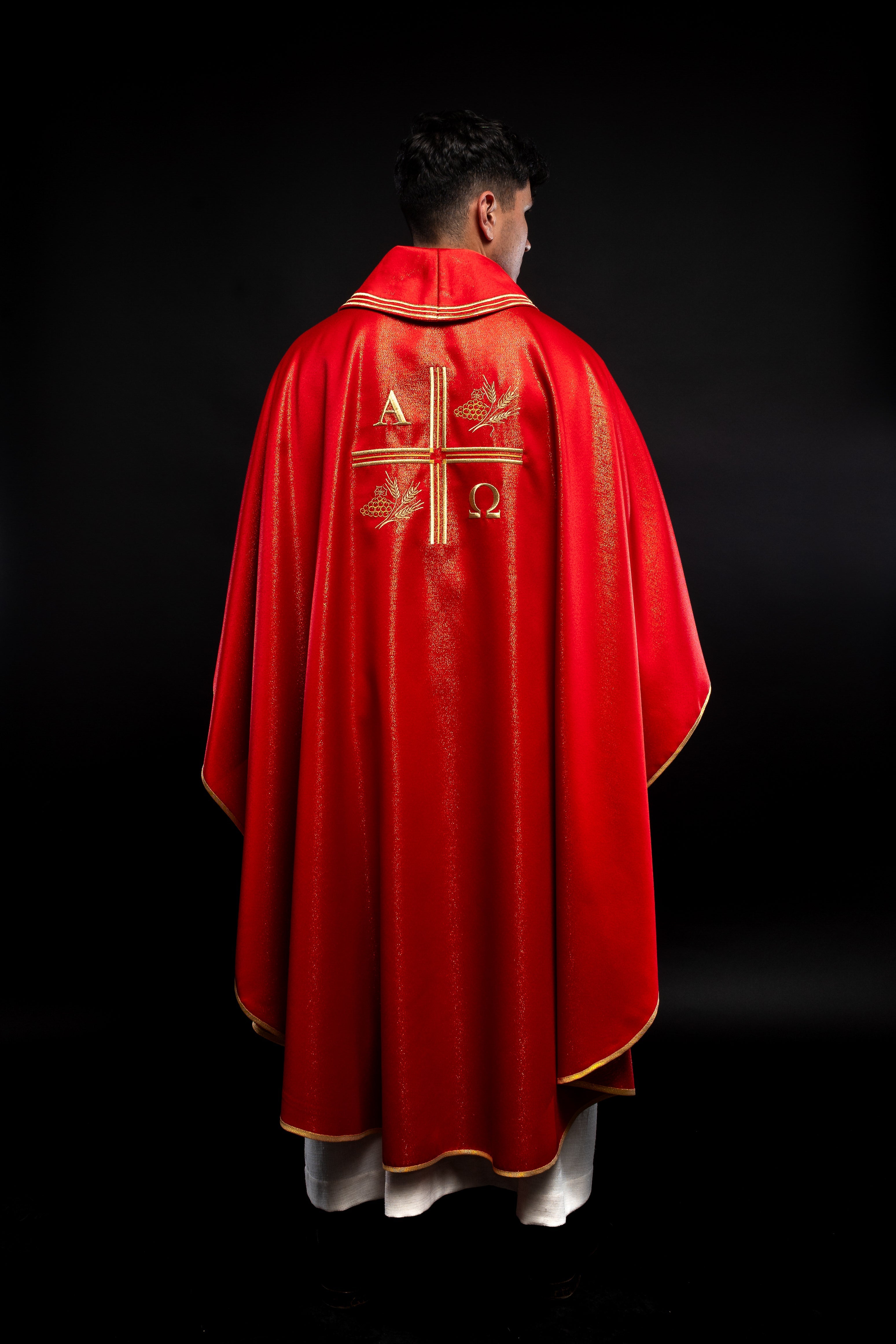 Red chasuble with Alpha and Omega gold embroidery - HAFTINAUSA.COM