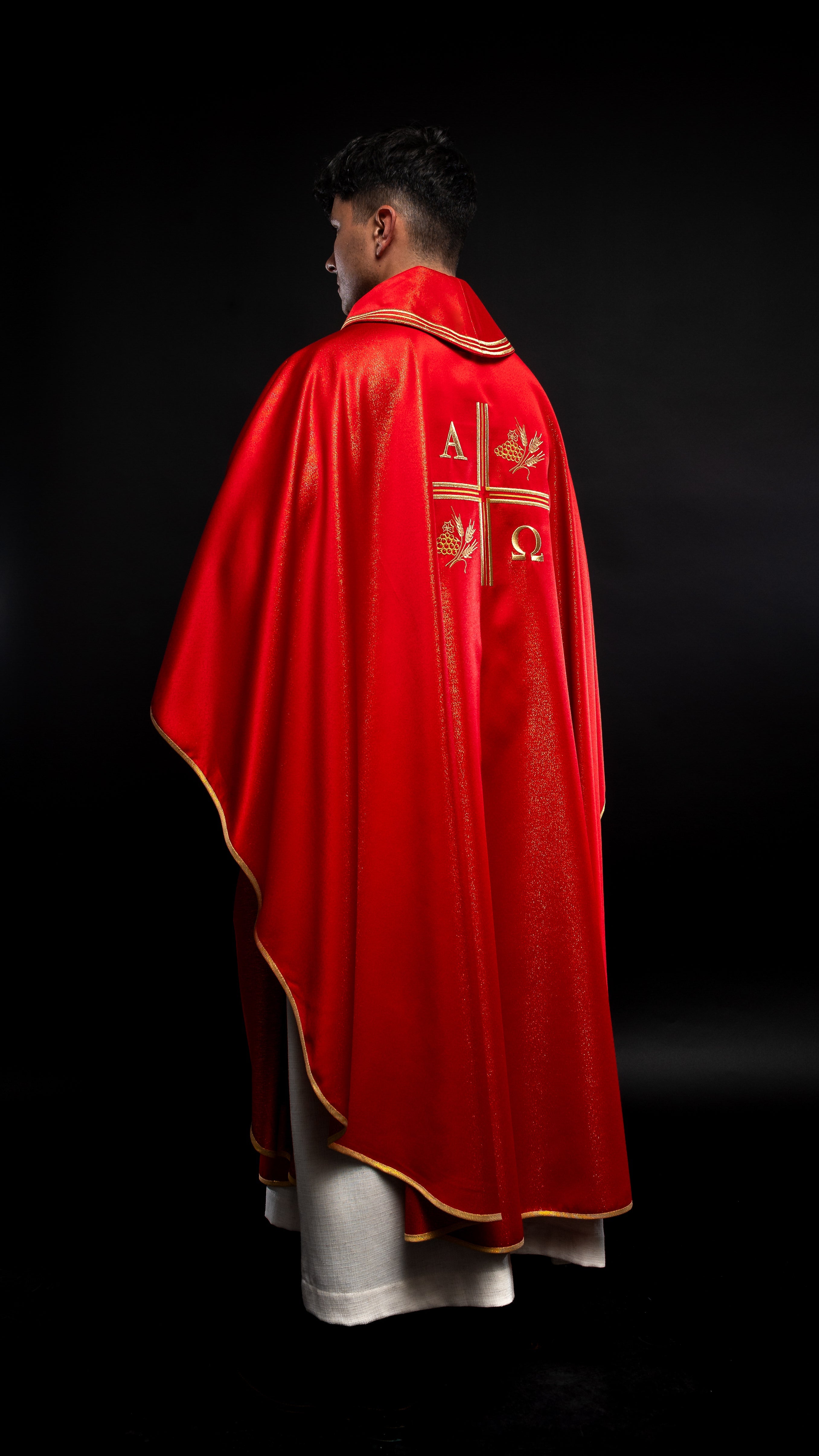 Red chasuble with Alpha and Omega gold embroidery - HAFTINAUSA.COM