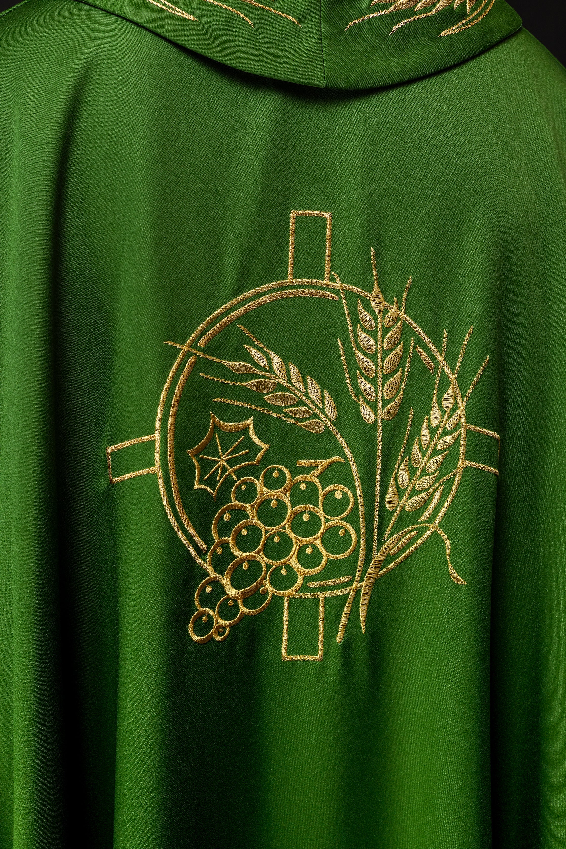 Green chasuble with embroidered collar and cross and wheat motifs