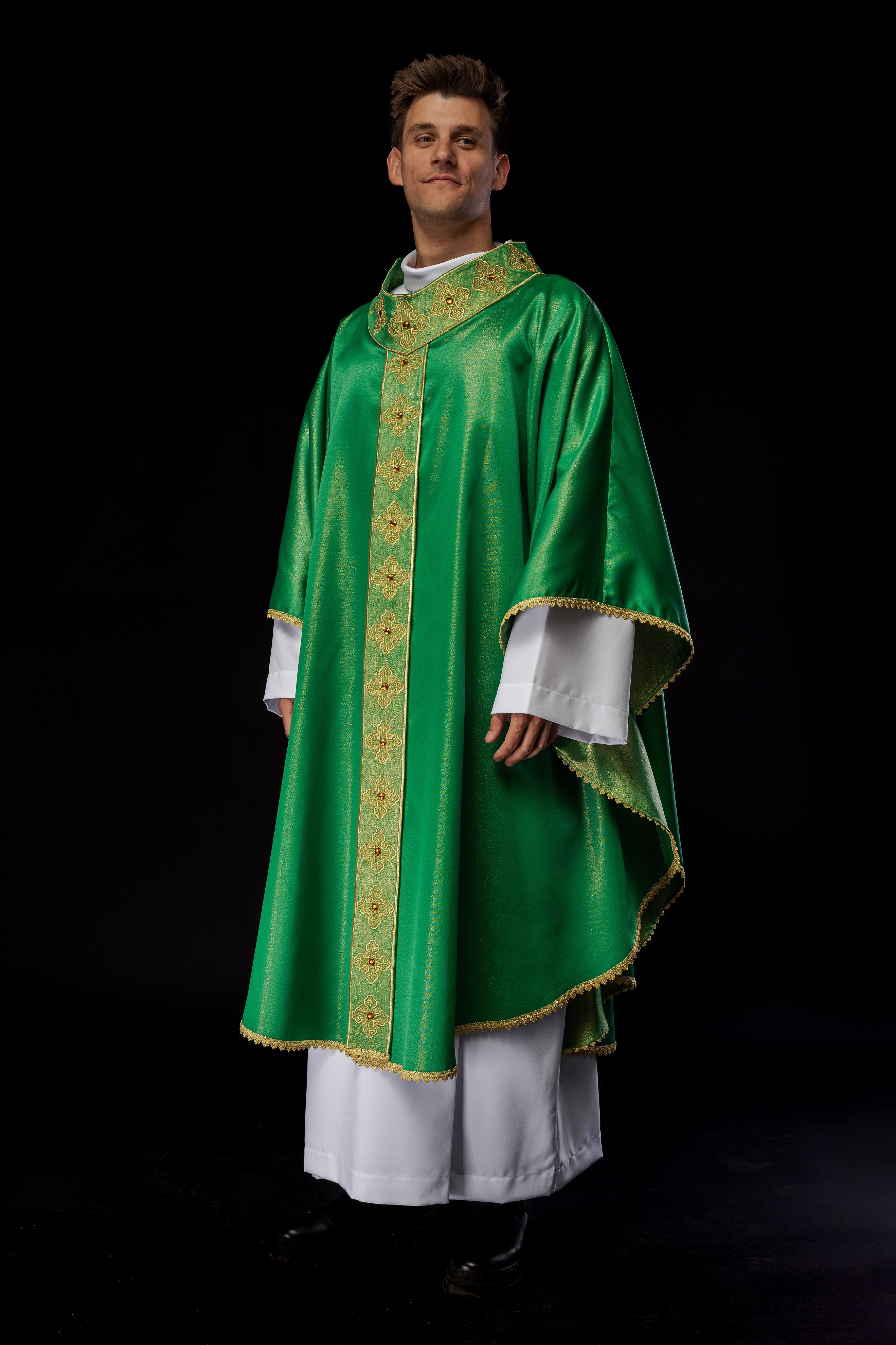 Green gothic chasuble with embroidered belt and collar decorated with stones