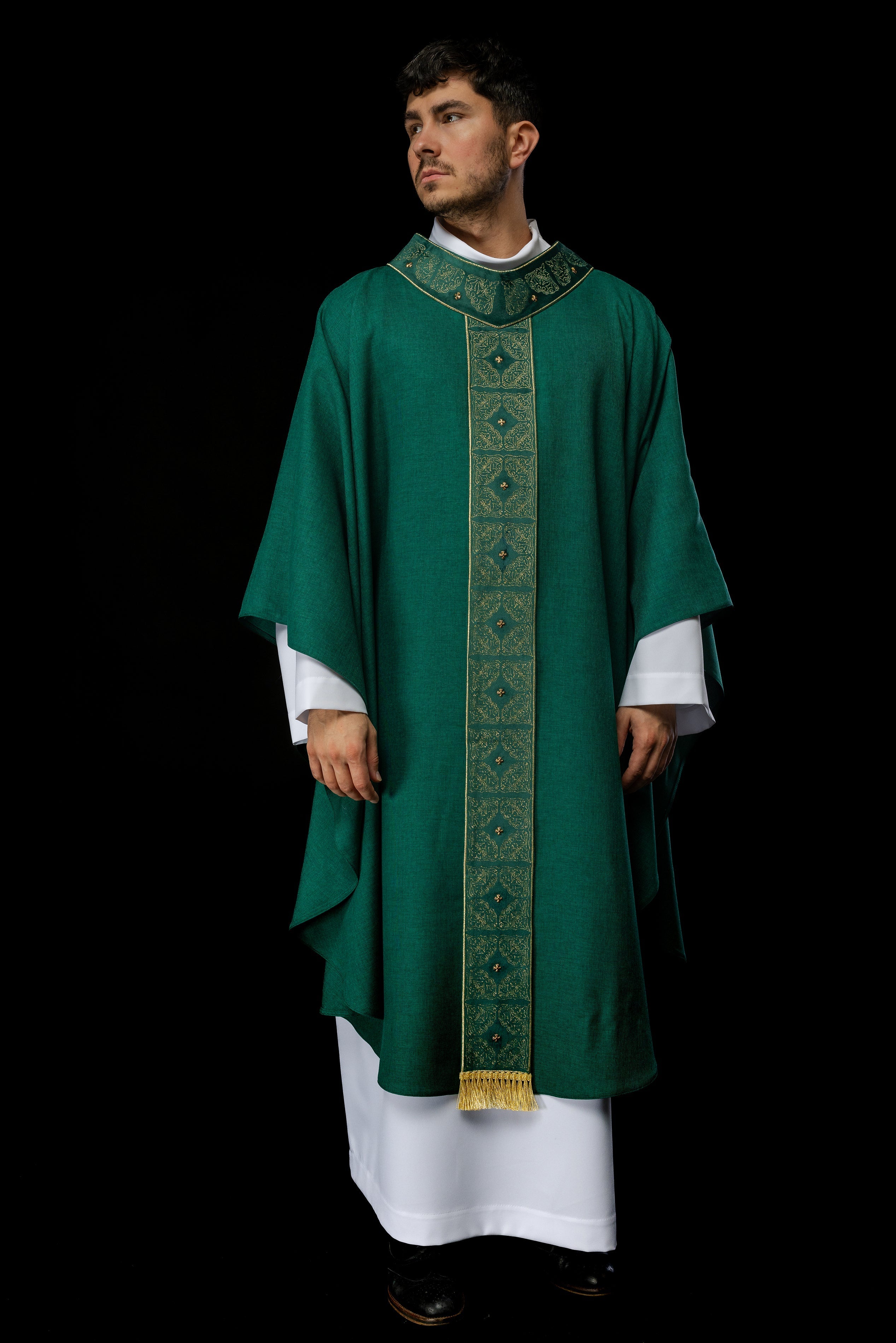 Priest robe made of green velvet texture - HAFTINAUSA.COM