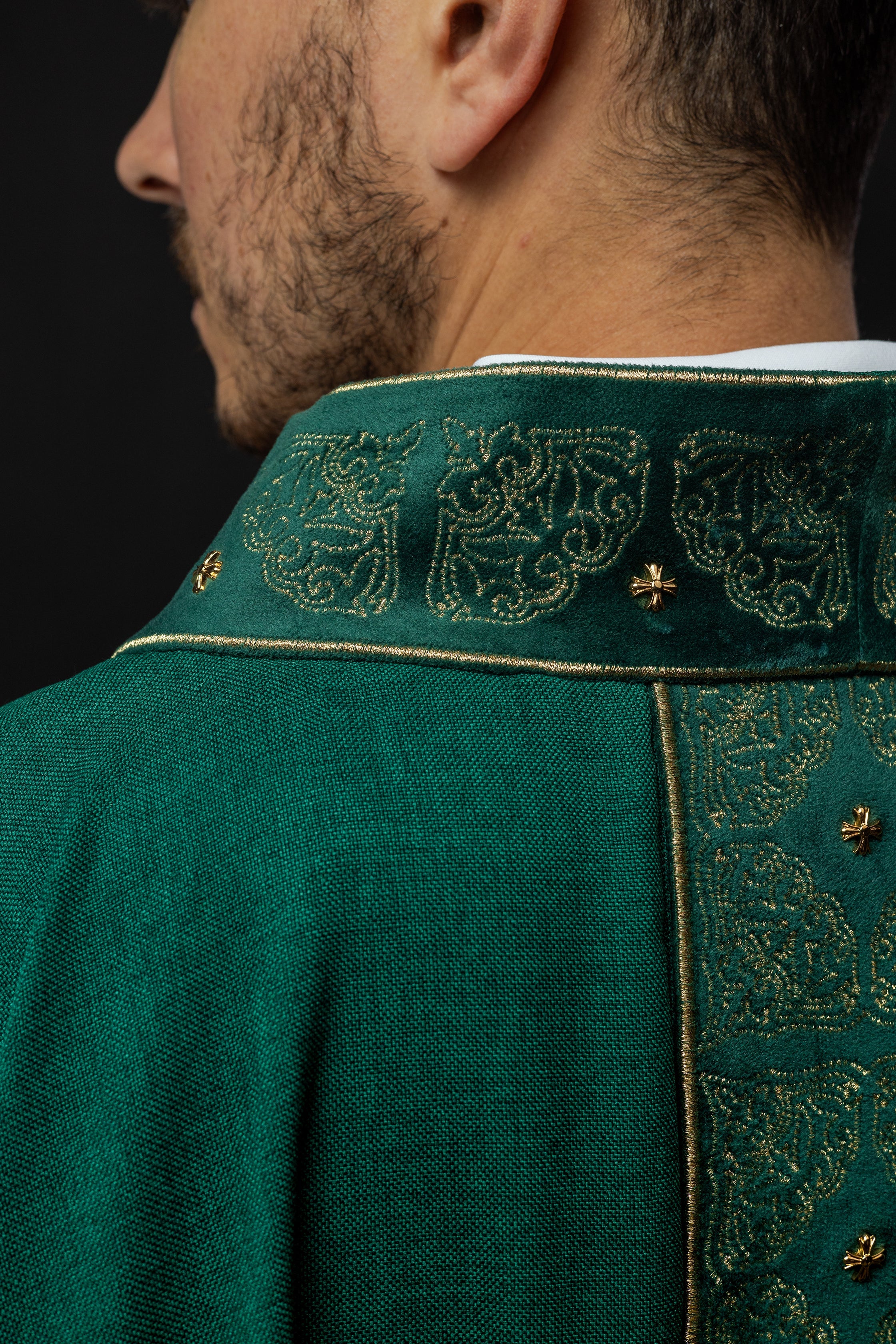 Priest robe made of green velvet texture - HAFTINAUSA.COM