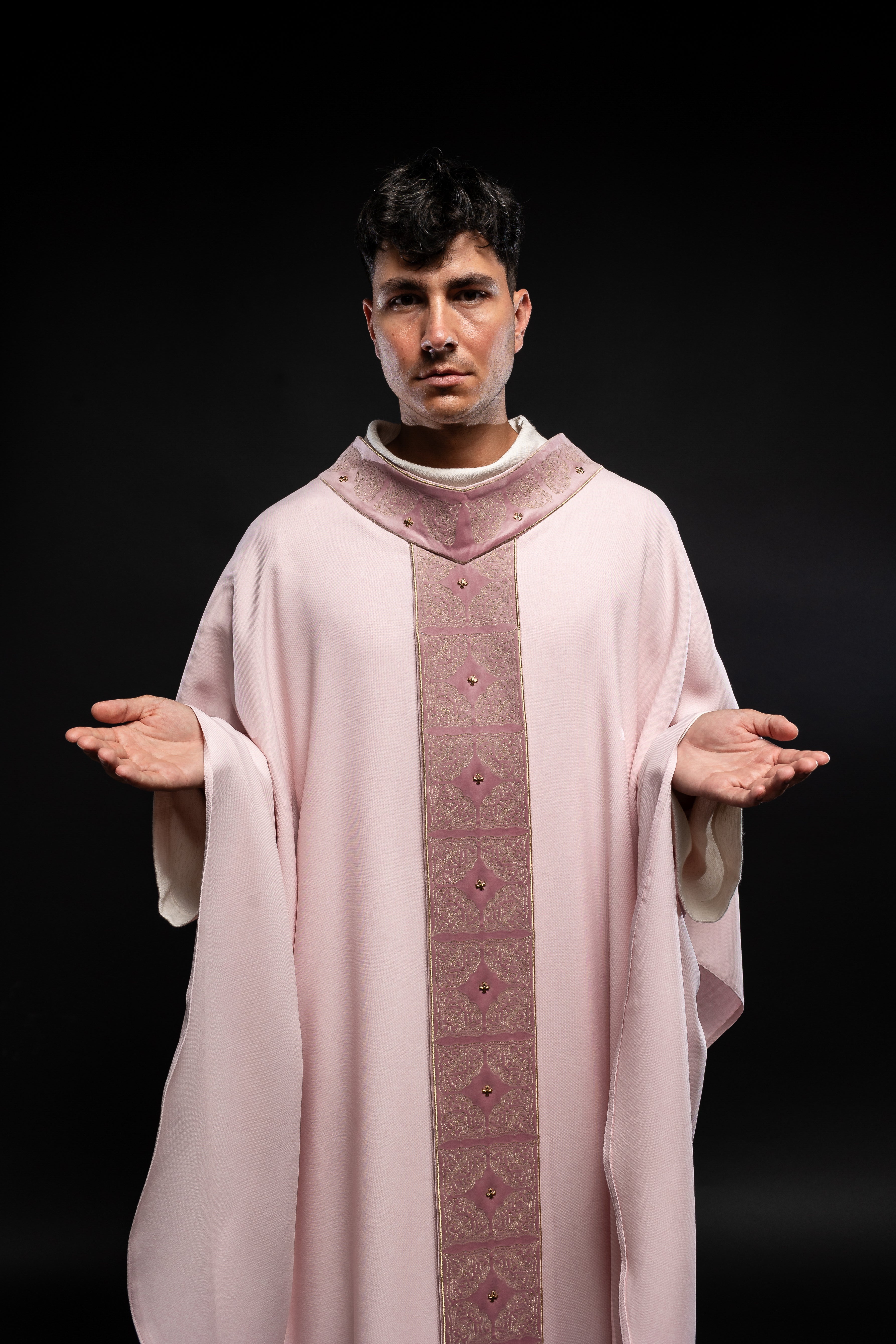 Pink priest robe made of natural touch texture and little decorative metal crosess - HAFTINAUSA.COM