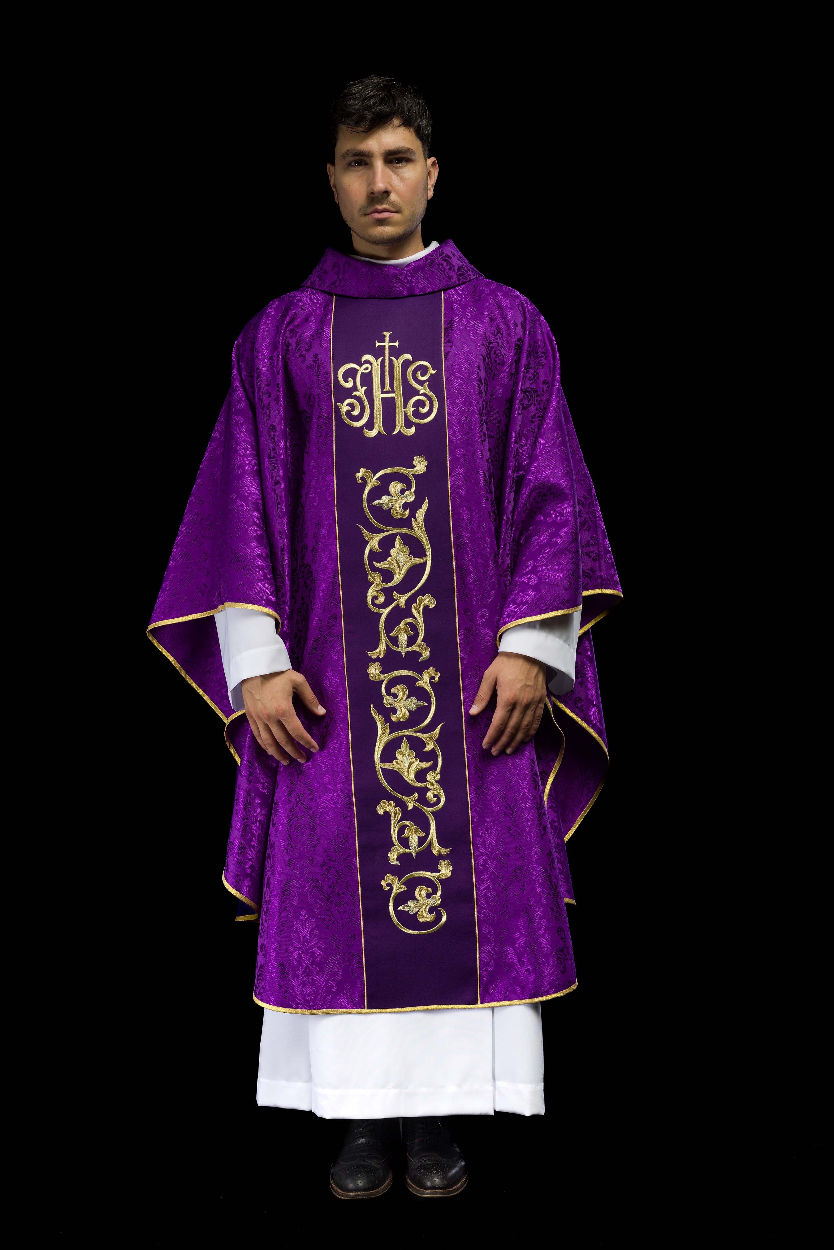 Purple chasuble made of jacquard texture with classic JHS motif
