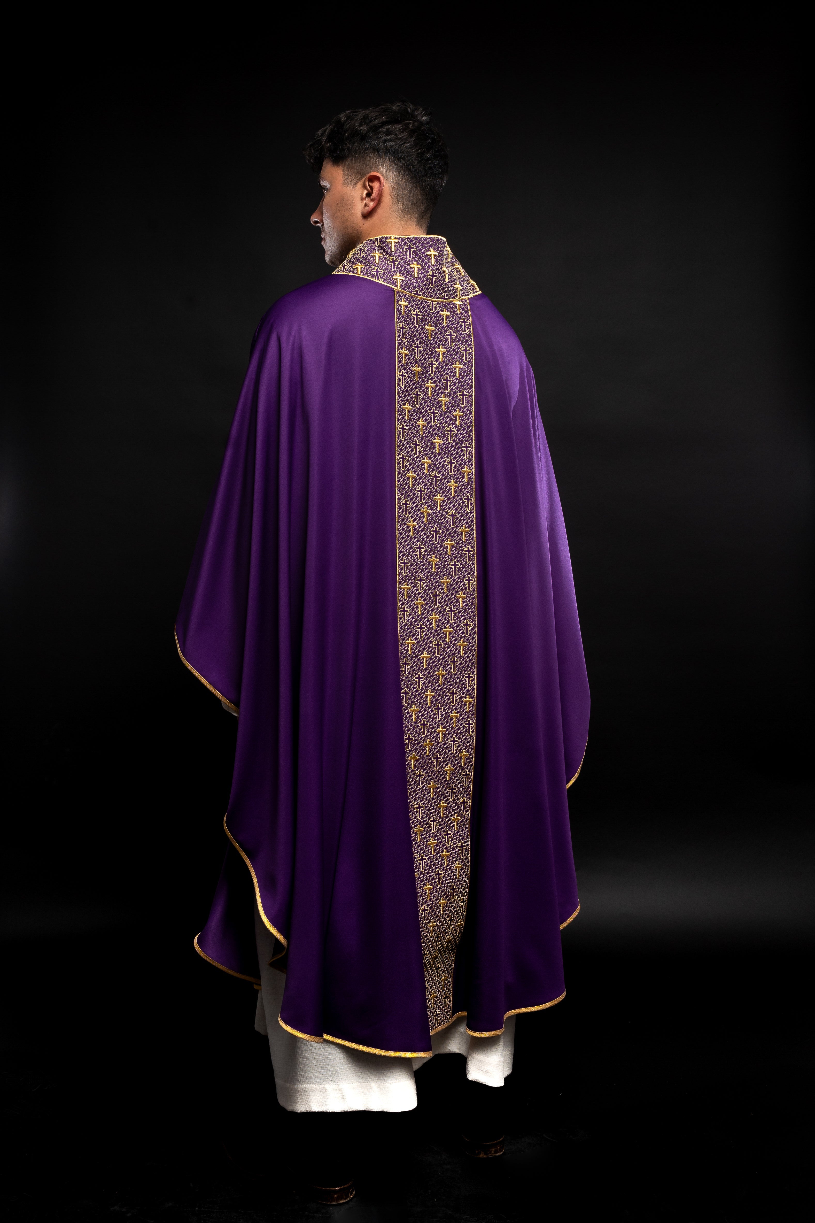 Purple chasuble with gold cross embroidery on wide orphrey and collar - HAFTINAUSA.COM